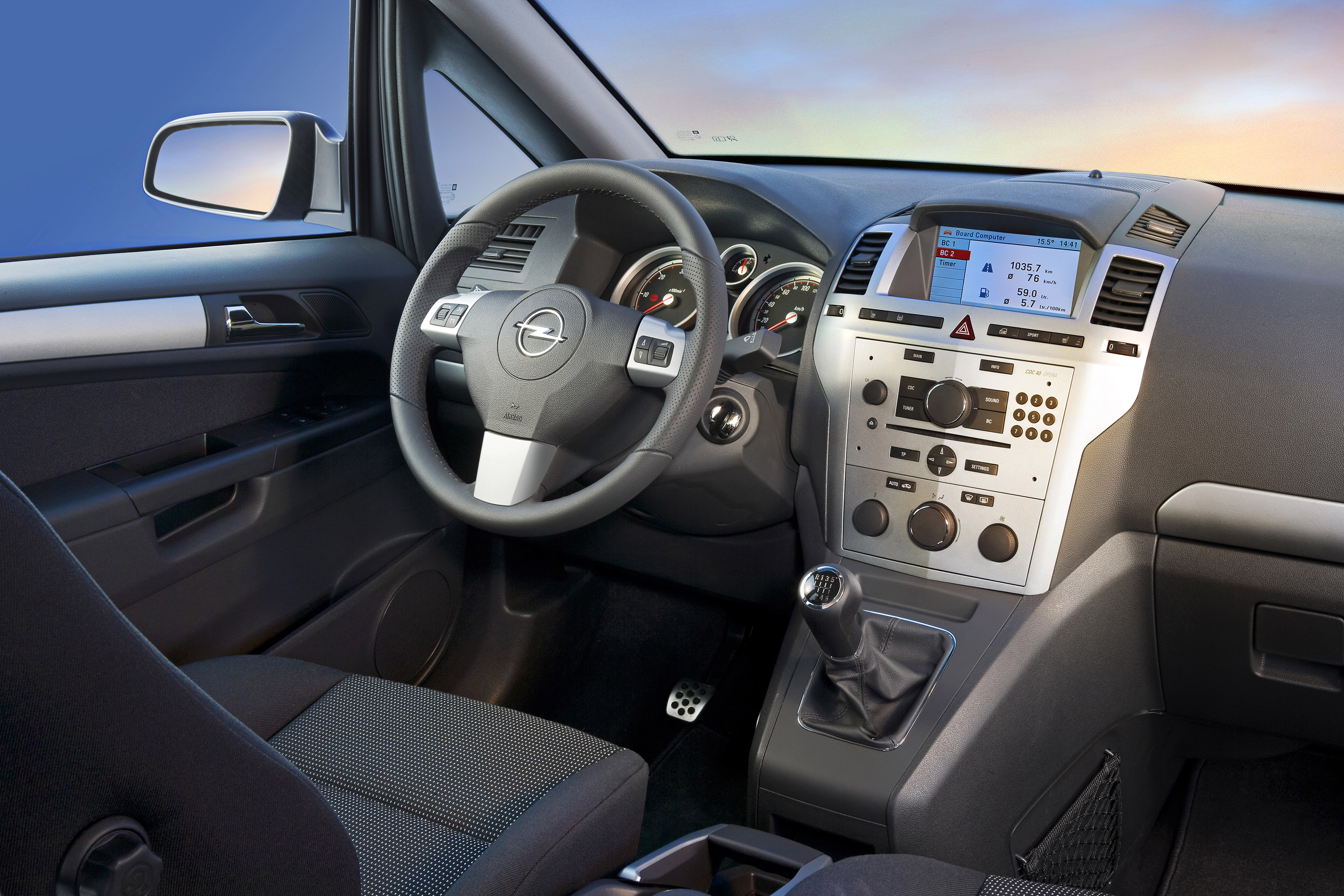 Opel Zafira photo #31