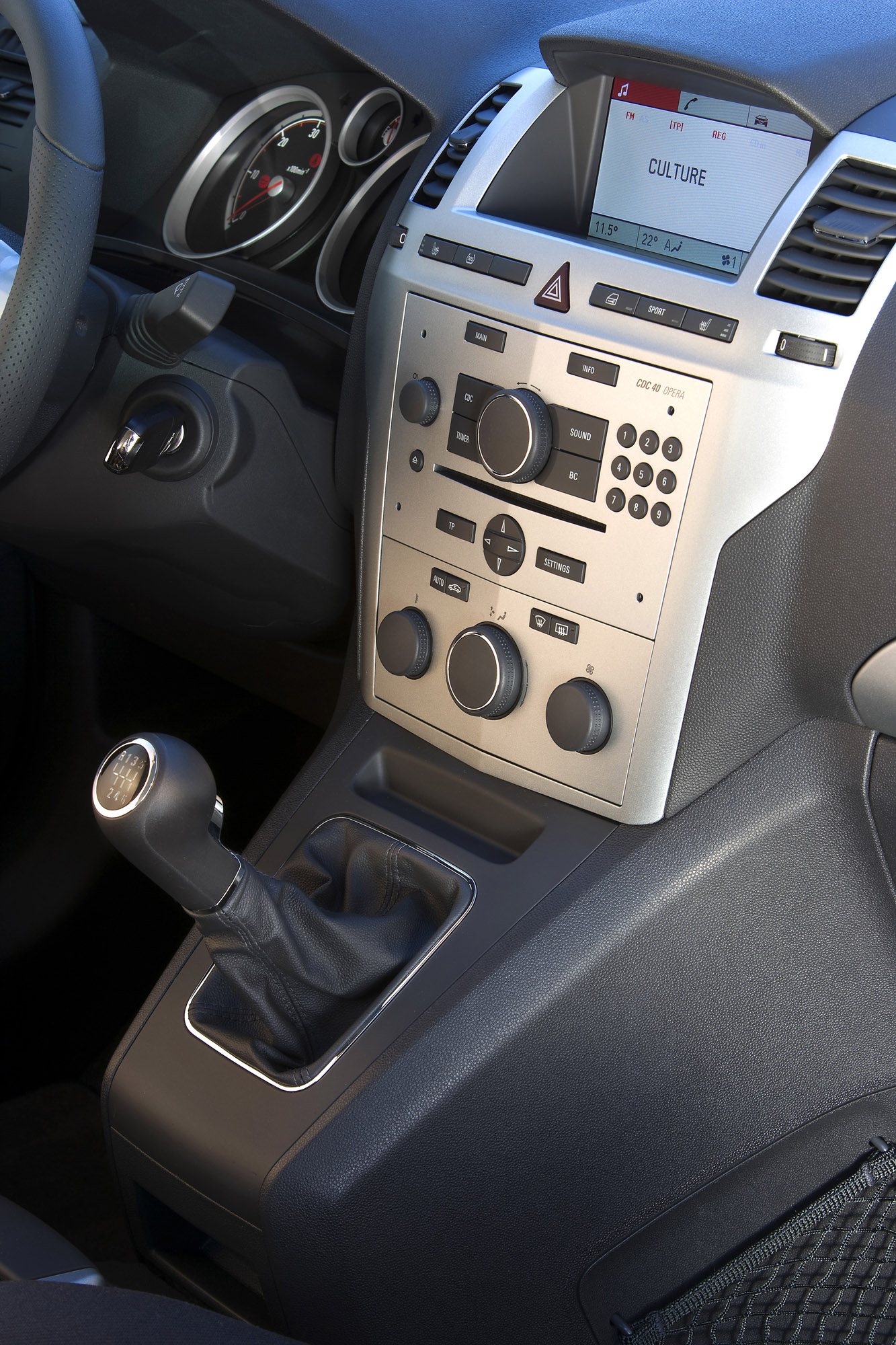 Opel Zafira photo #33