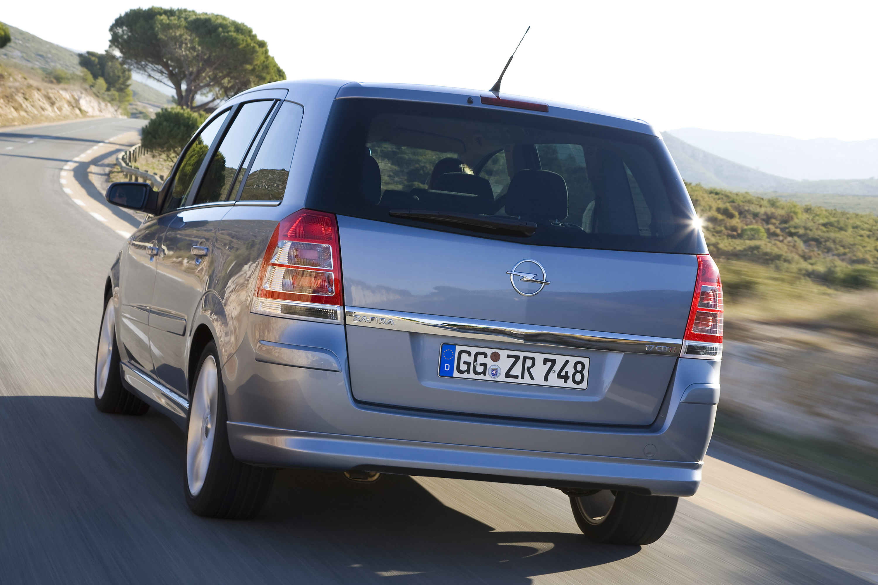 Opel Zafira photo #40