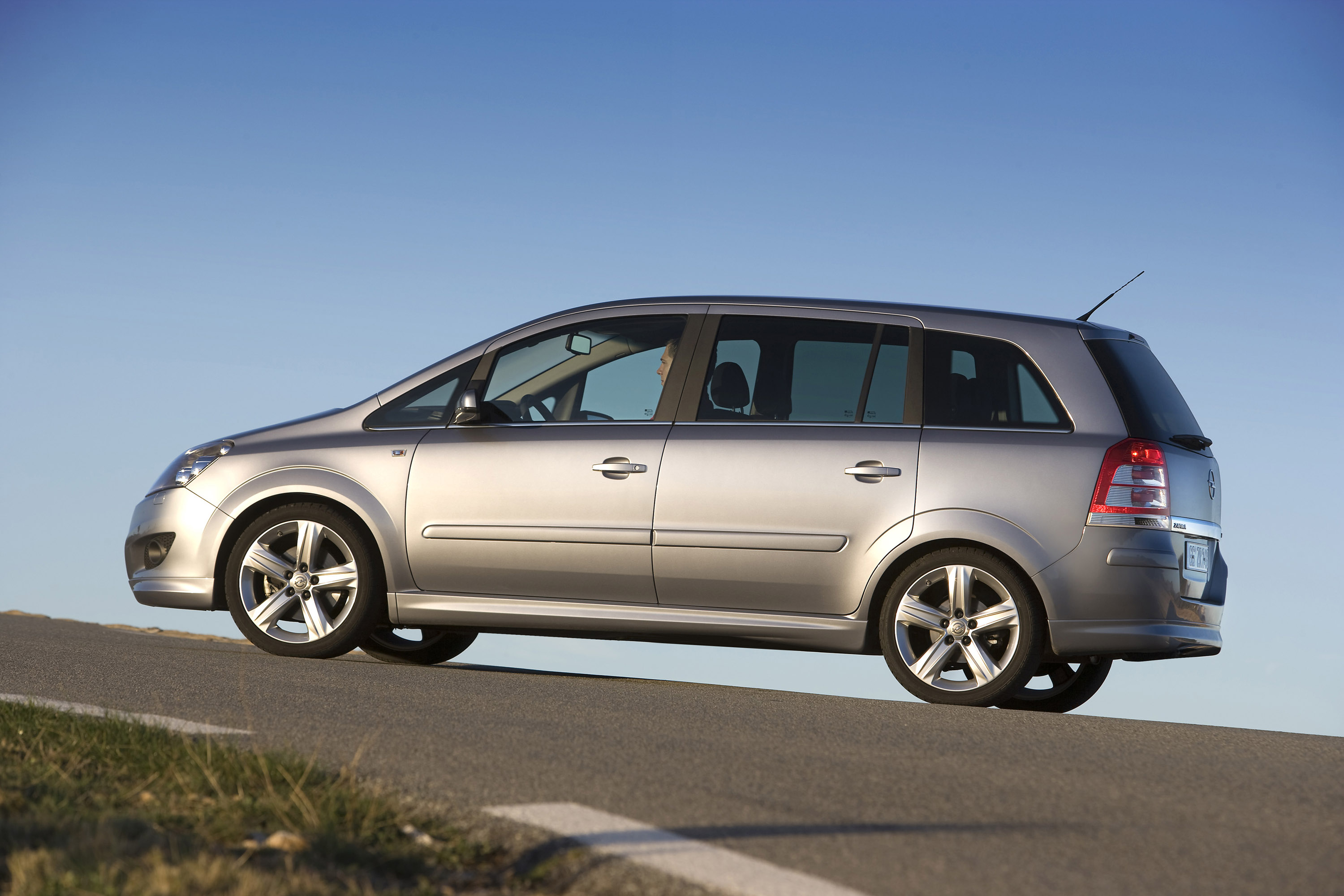 Opel Zafira photo #46