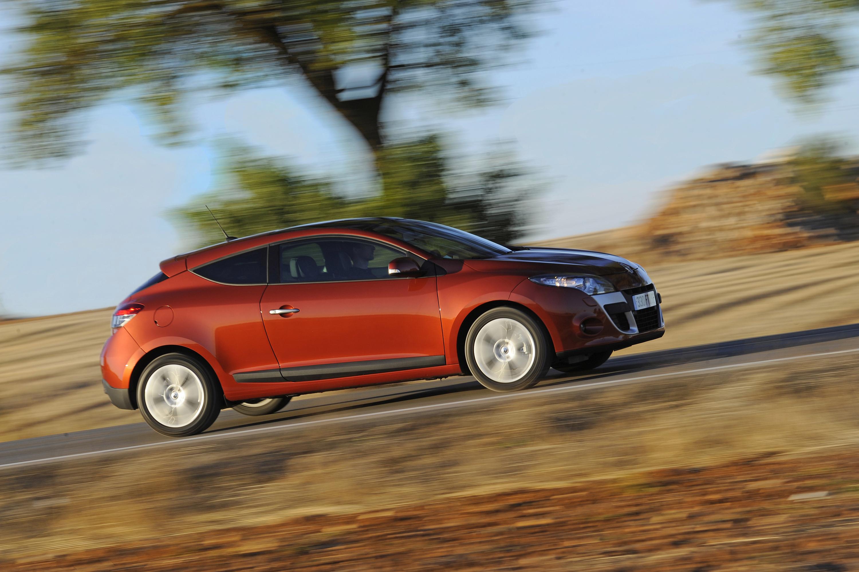 How To Connect Phone To Renault Megane