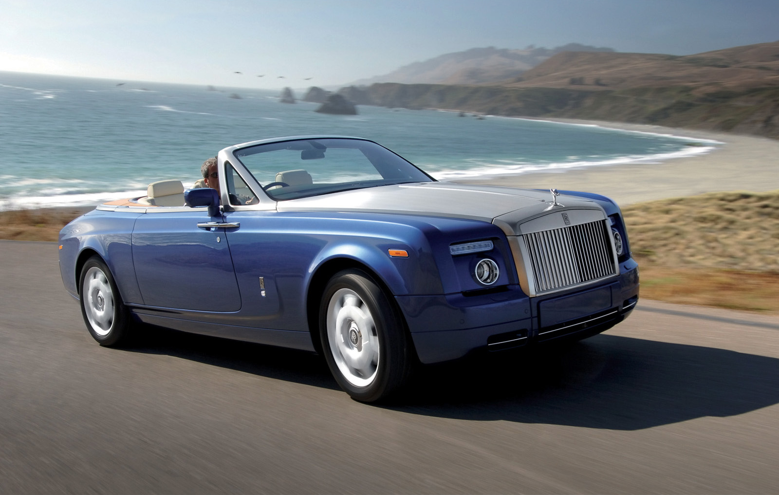 Rolls-Royce Phantom Drophead Coupe photo #2