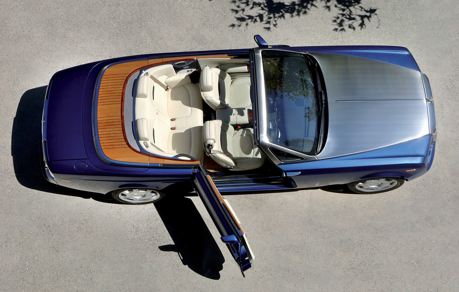 Rolls-Royce Phantom Drophead Coupe photo #18