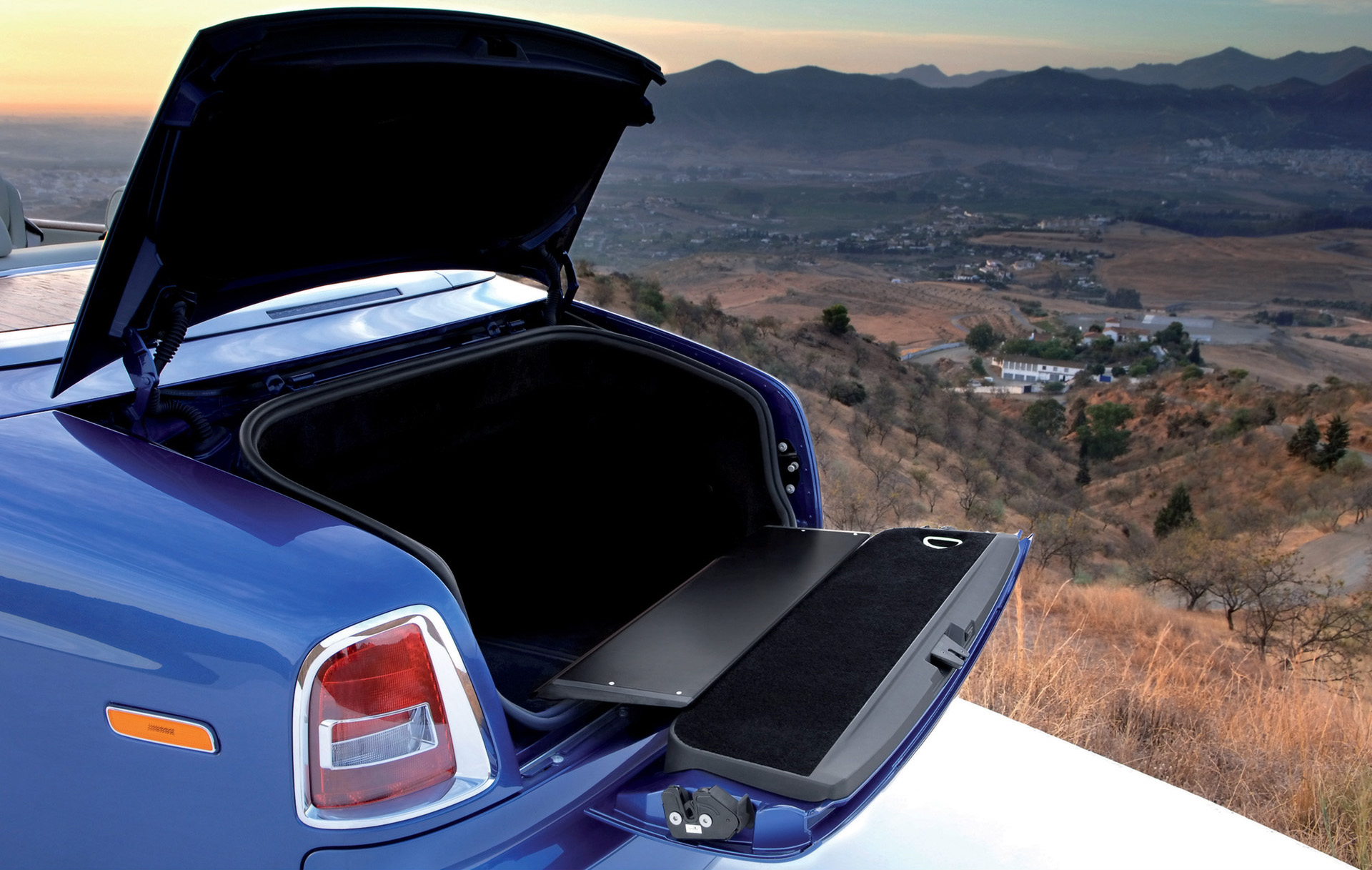 Rolls-Royce Phantom Drophead Coupe photo #22