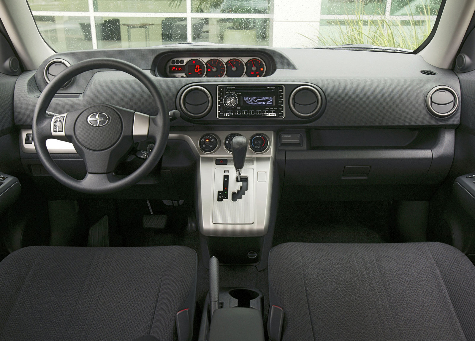 Scion xB photo #35