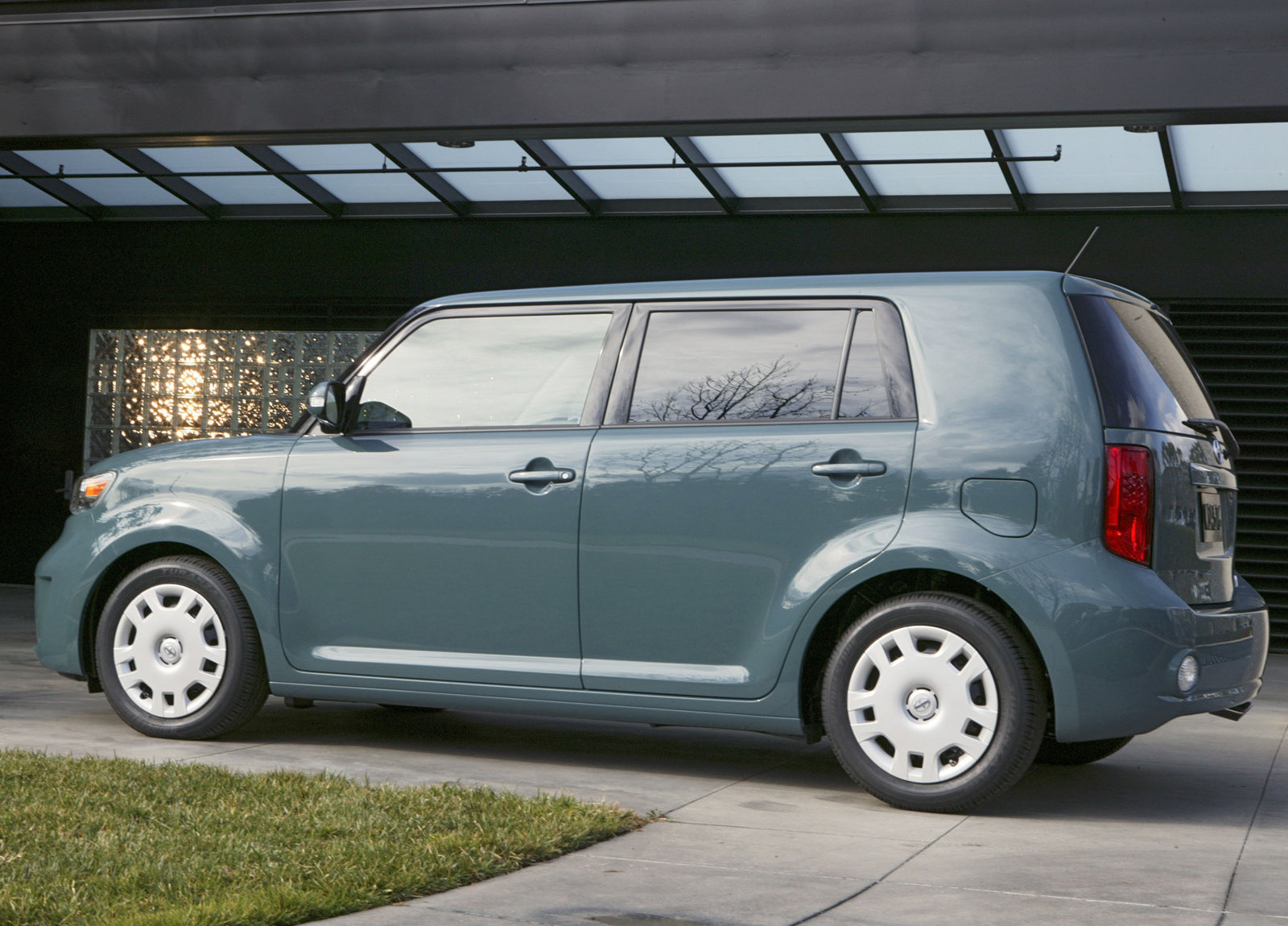 Scion xB photo #45