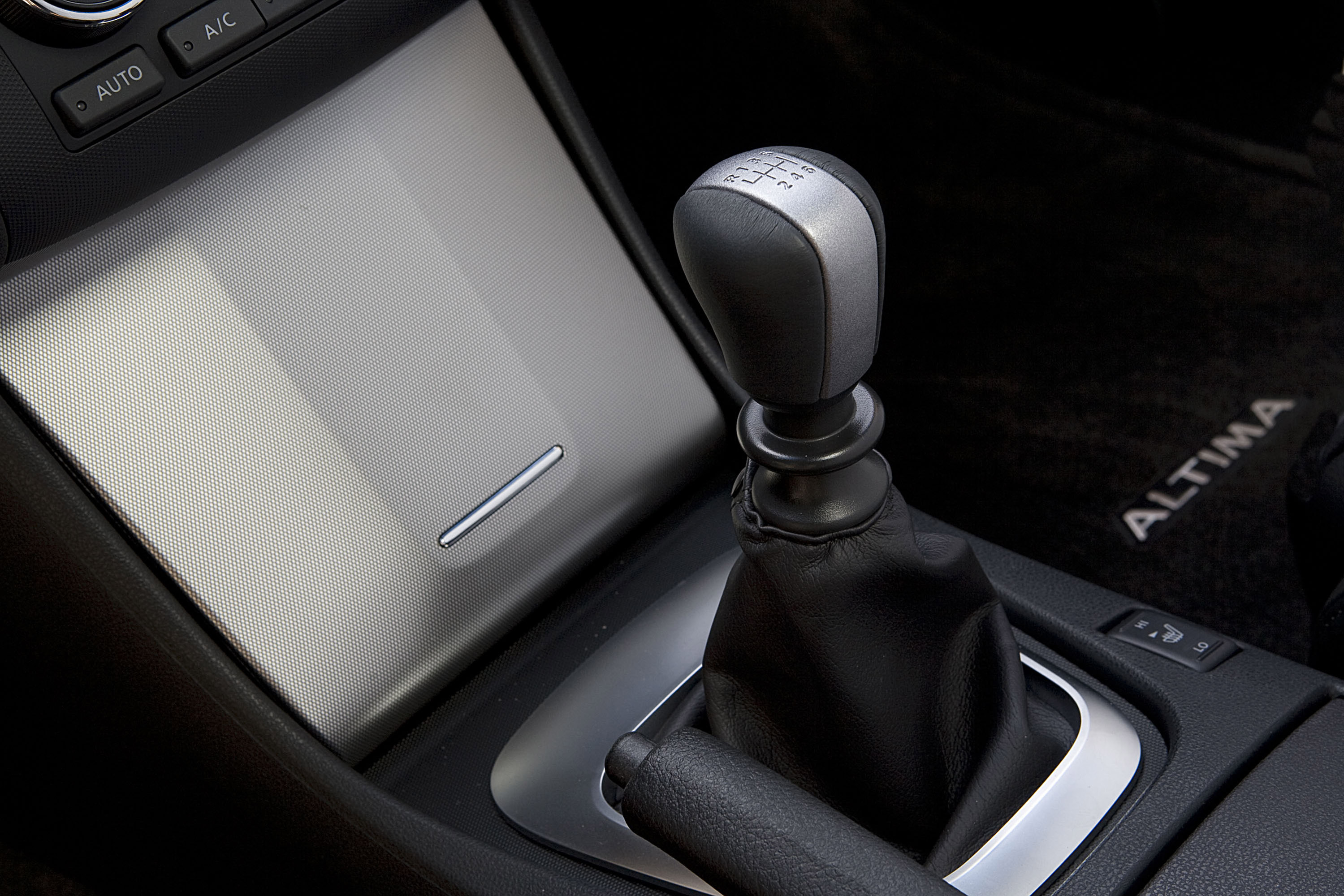 Altima Coupe photo #32