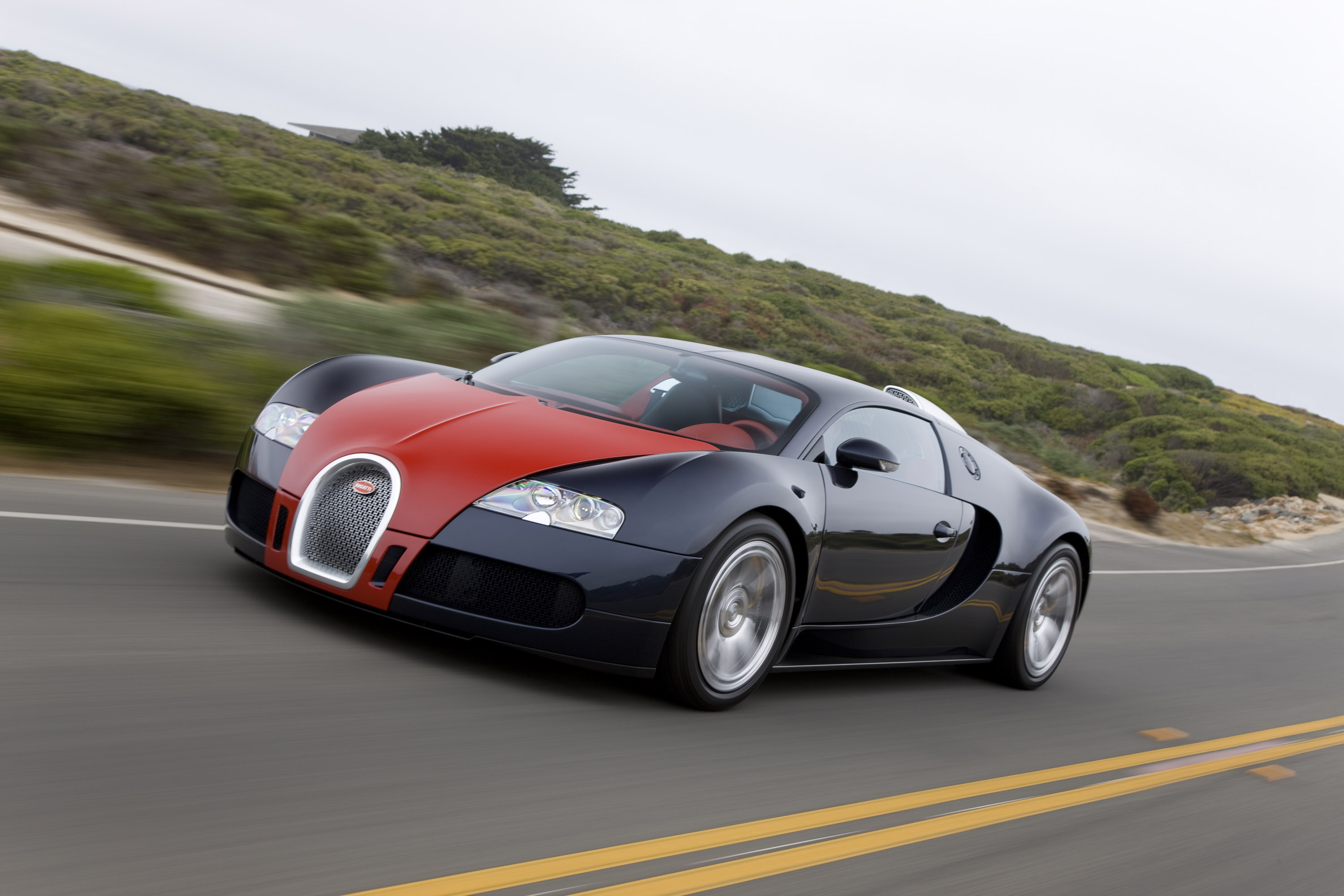 A Luxurious Masterpiece: The 2009 Bugatti Veyron 16 4 Grand Sport