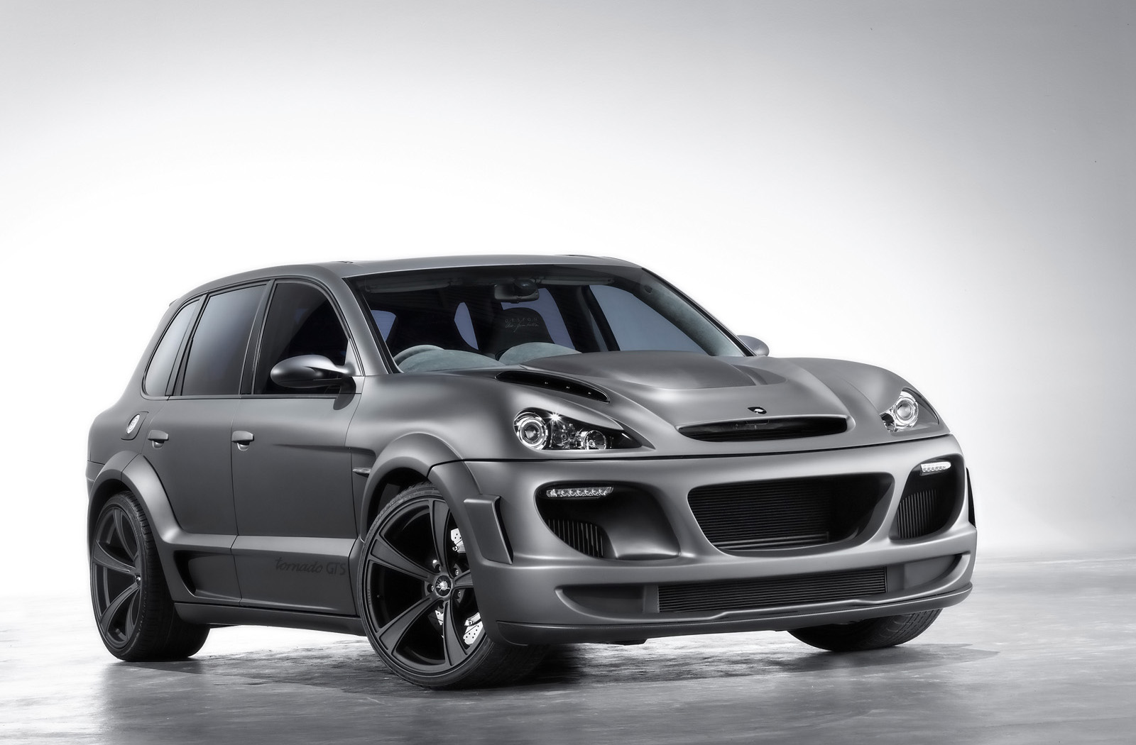 Gemballa Porsche Cayenne Tornado 750 GTS photo #2