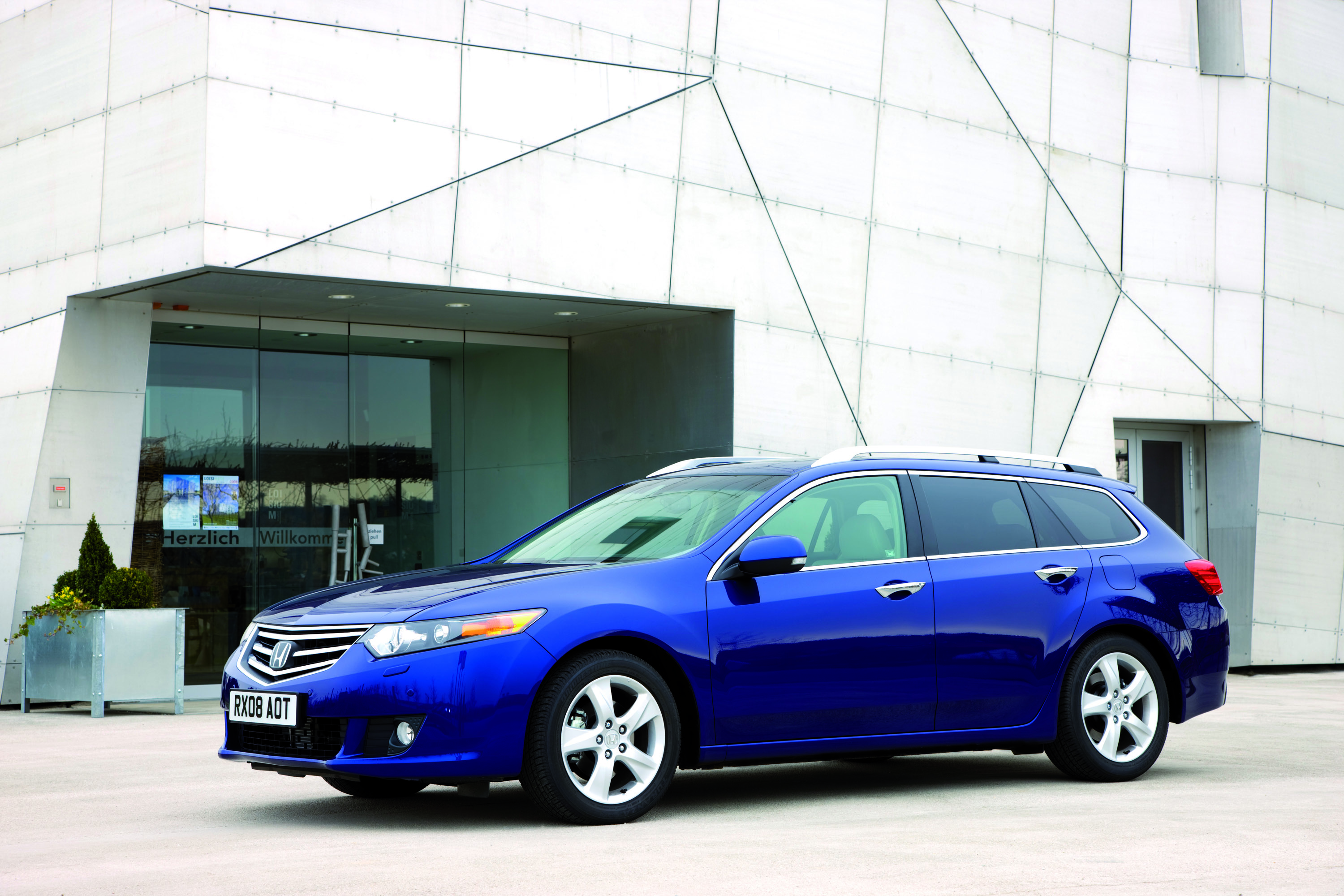 Honda Accord Tourer photo #8