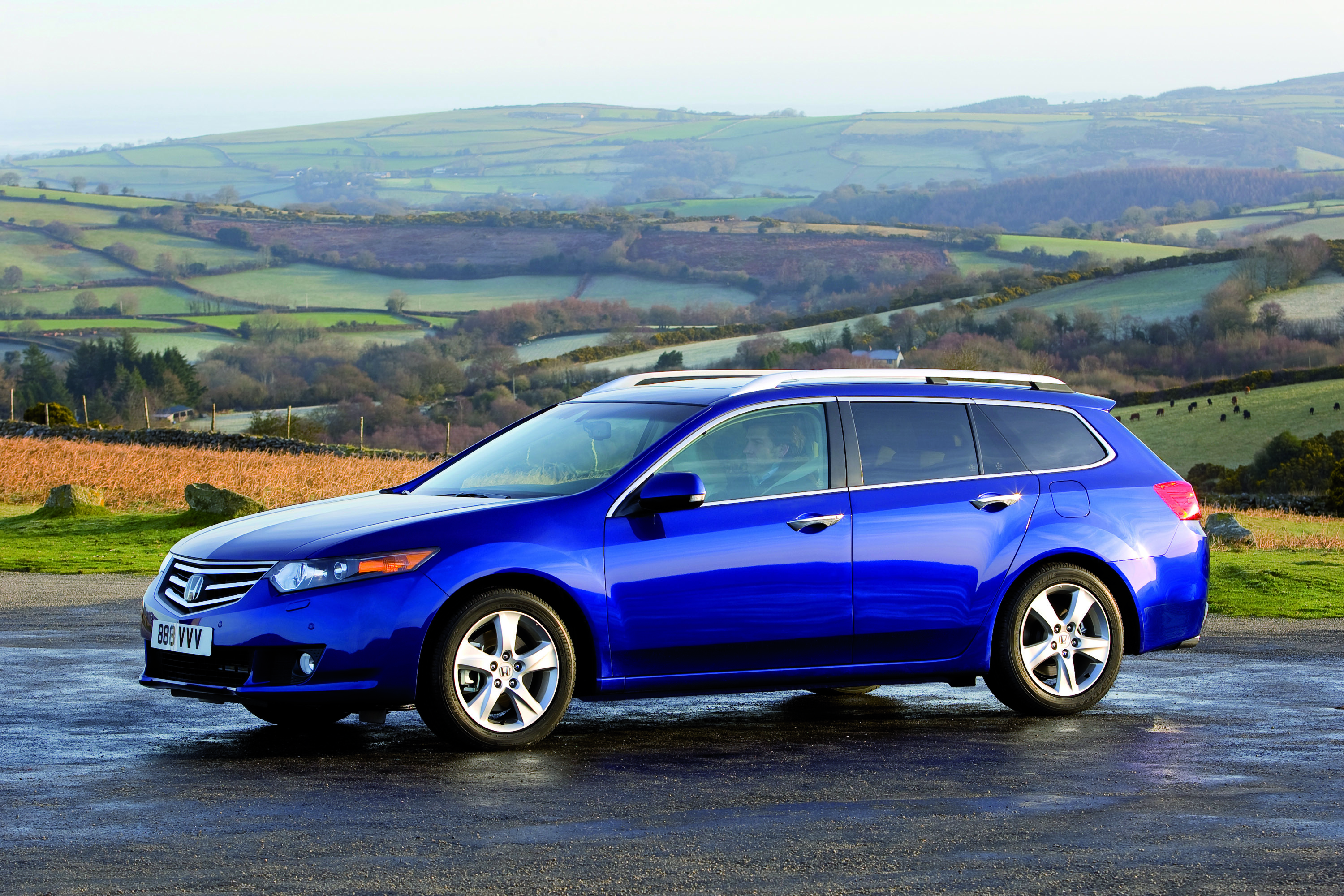 Honda Accord Tourer photo #9