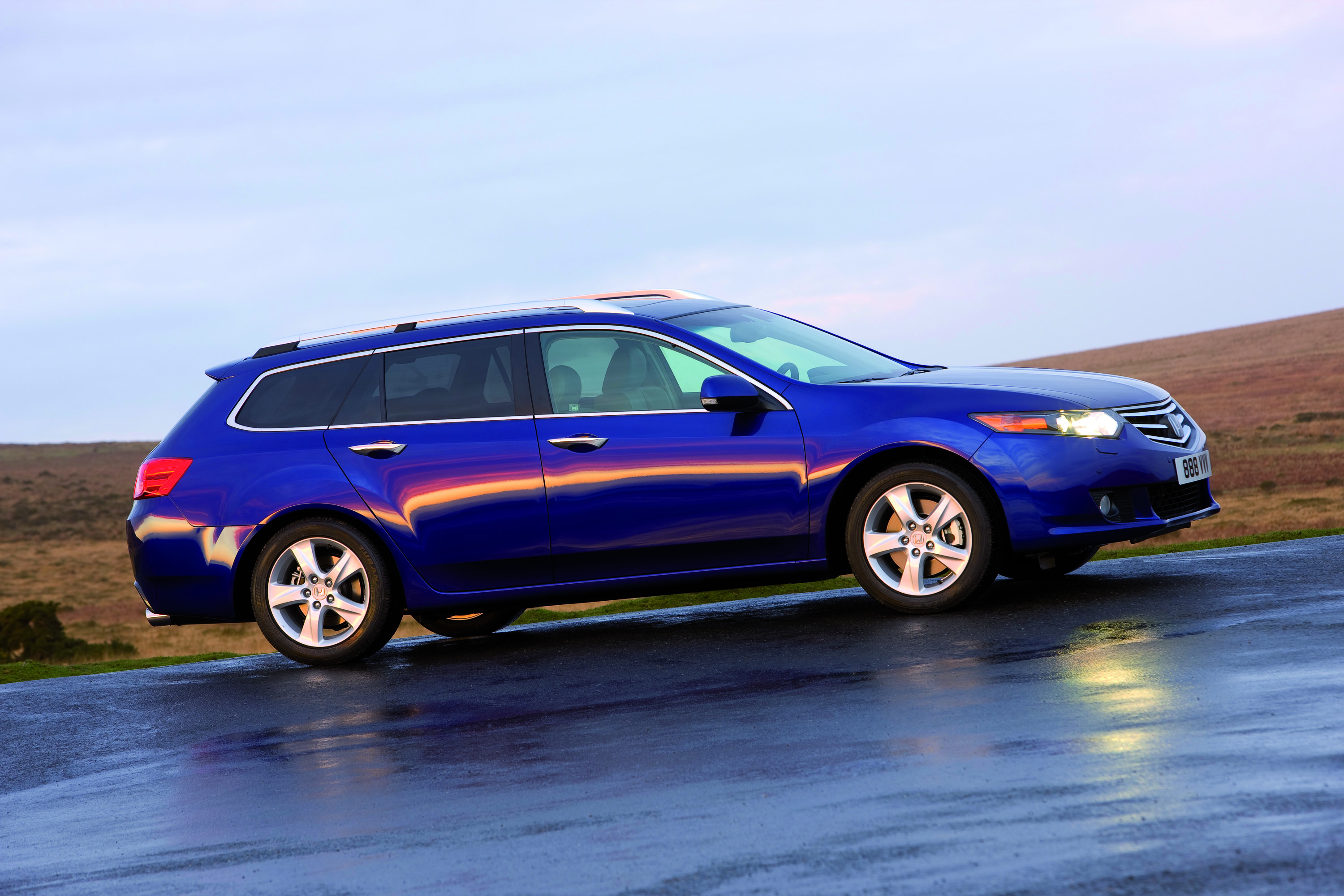 Honda Accord Tourer photo #12
