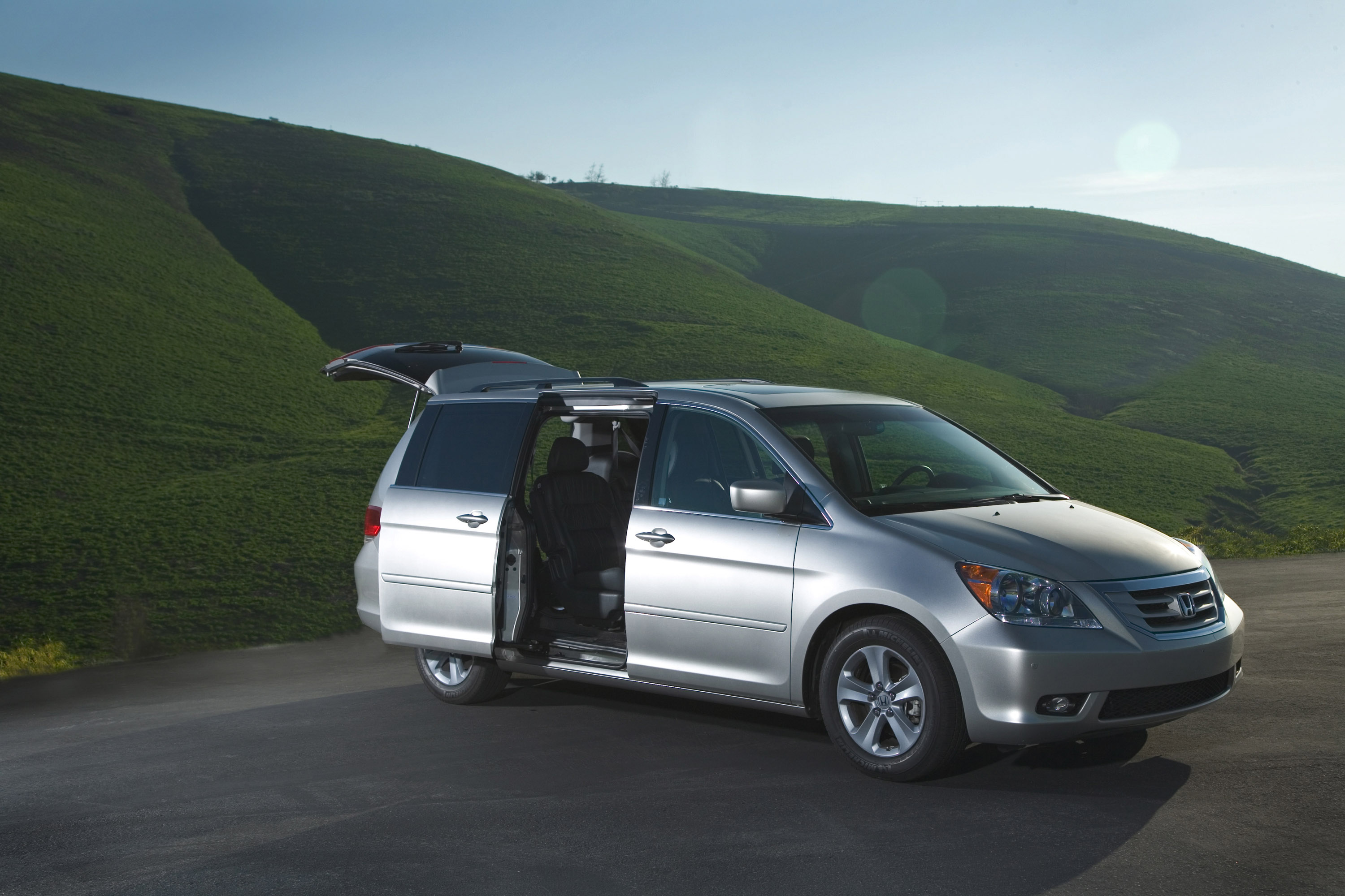 Honda Odyssey photo #2