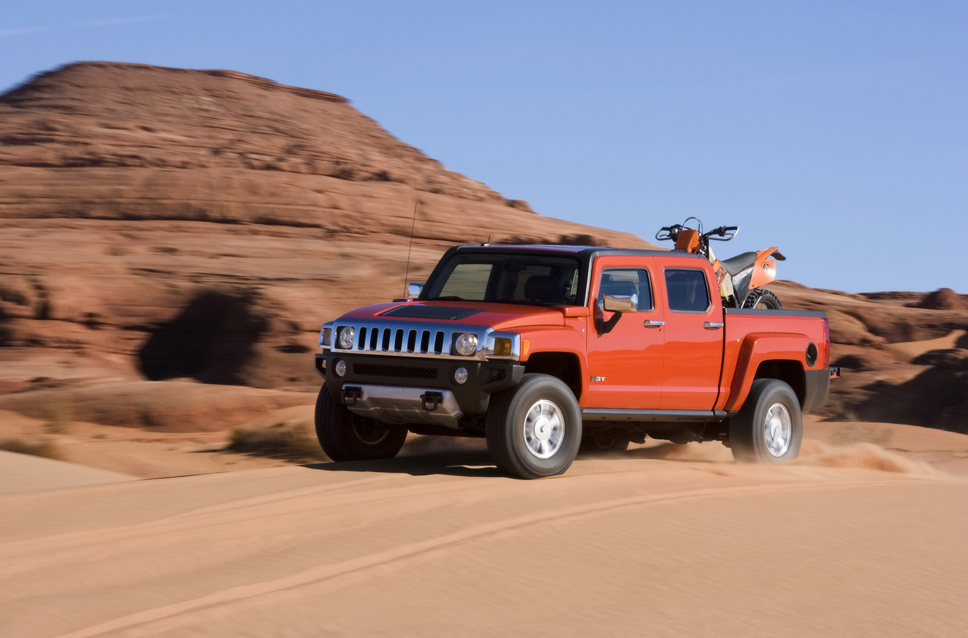 Hummer H3T Alpha photo #5