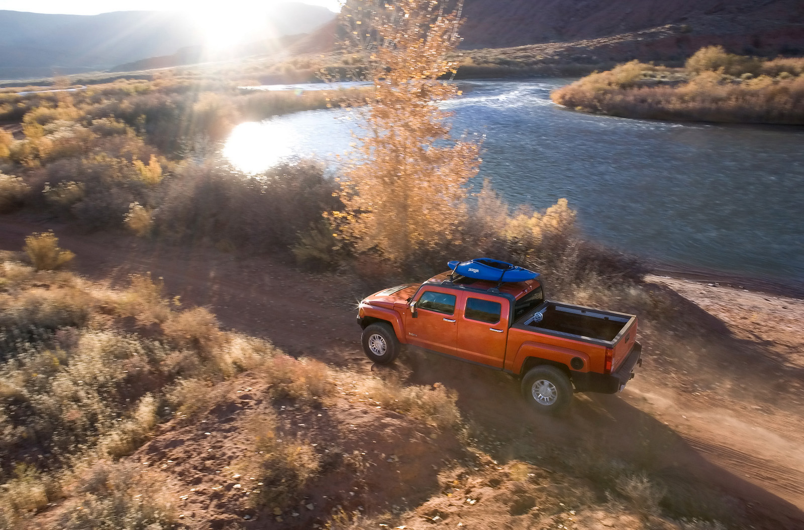 Hummer H3T Alpha photo #14