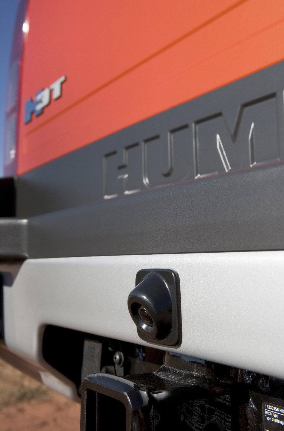 Hummer H3T Alpha photo #25