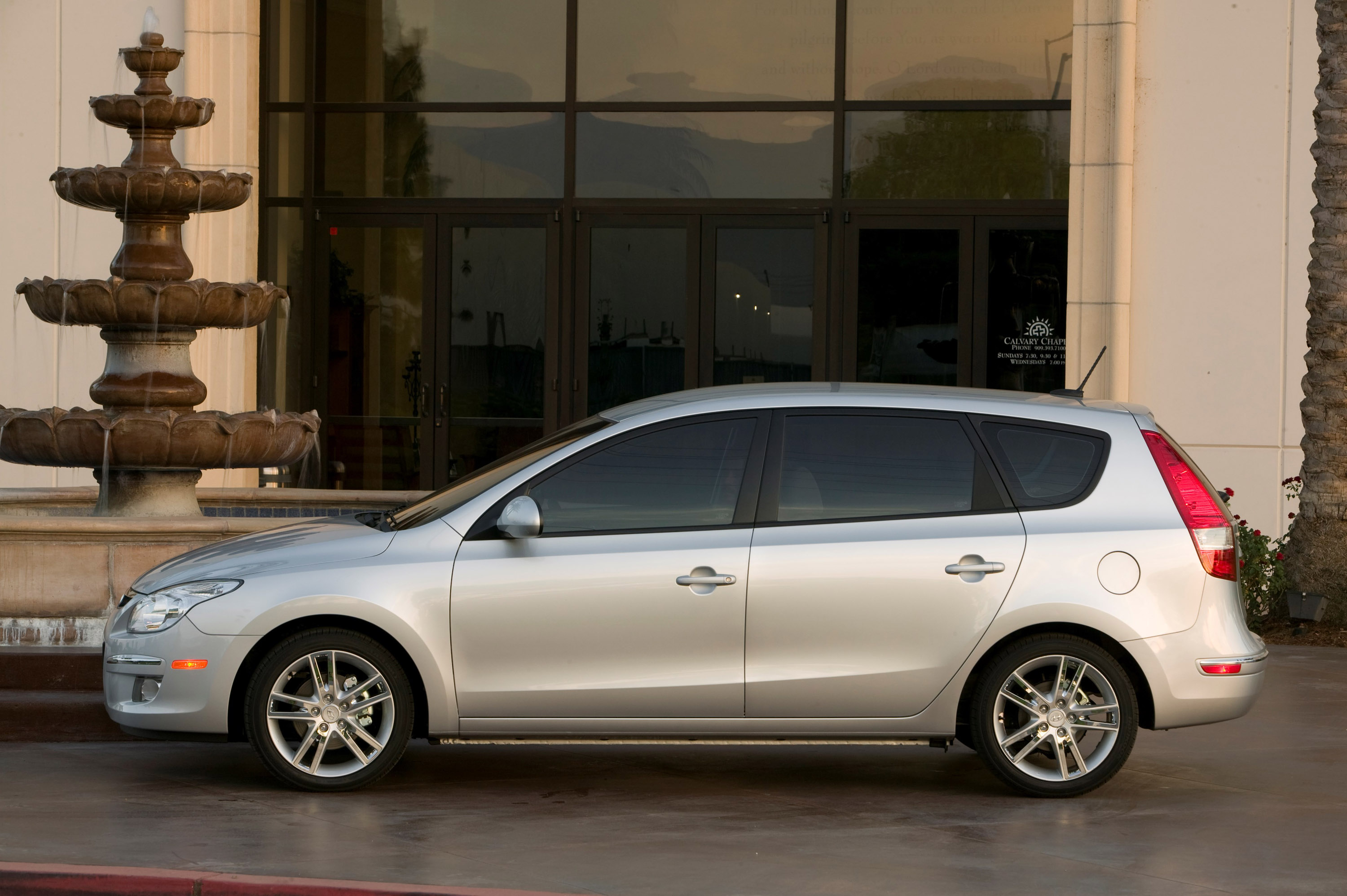Hyundai Elantra Touring photo #15