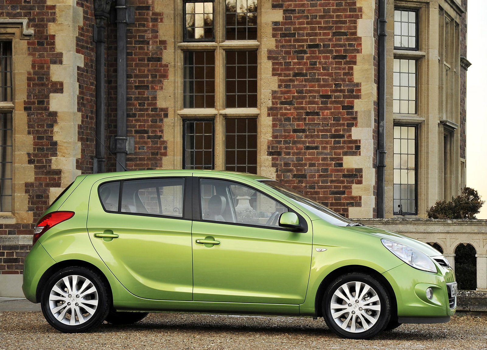 Hyundai i20 photo #28