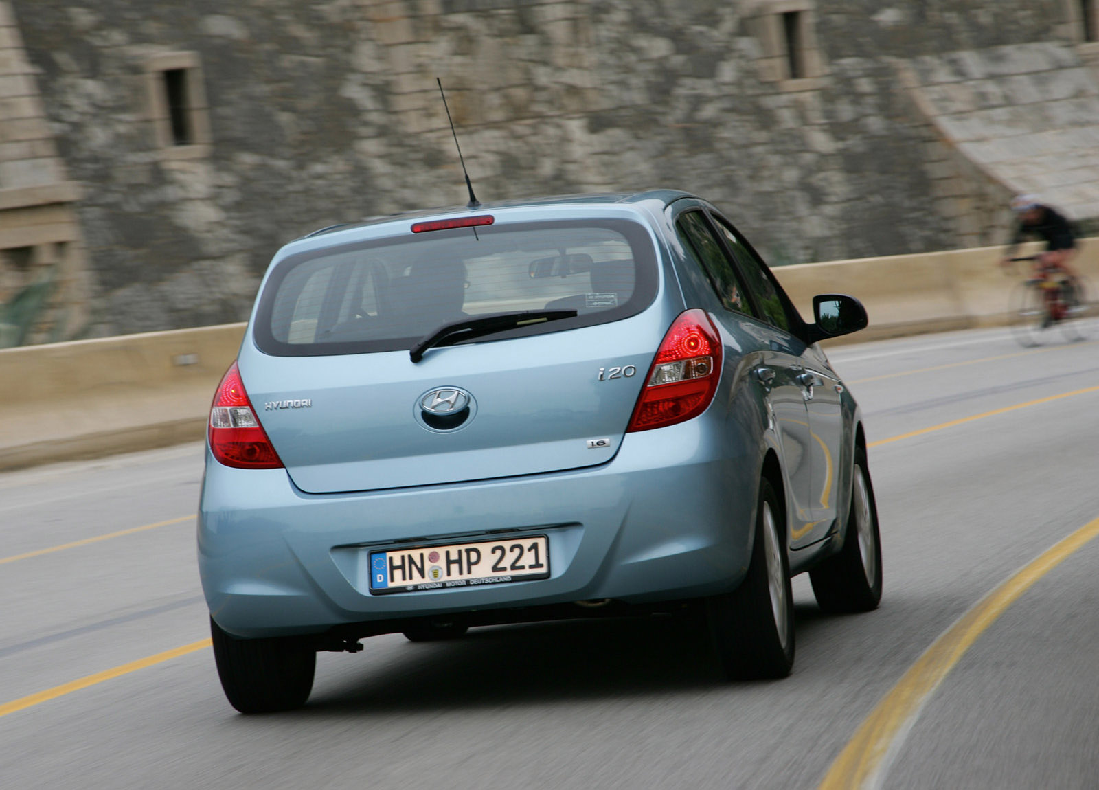Hyundai i20 photo #39