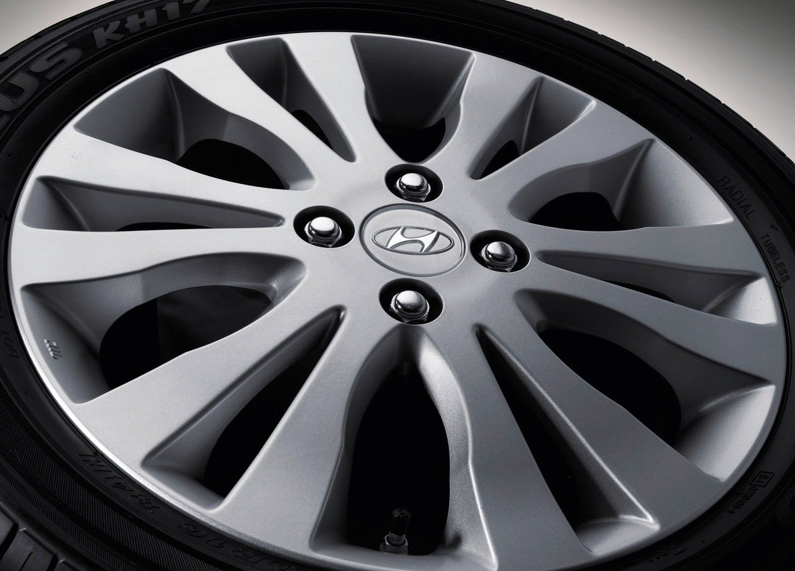 Hyundai i20 photo #68