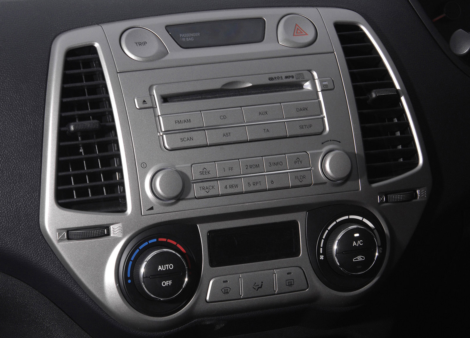 Hyundai i20 photo #81