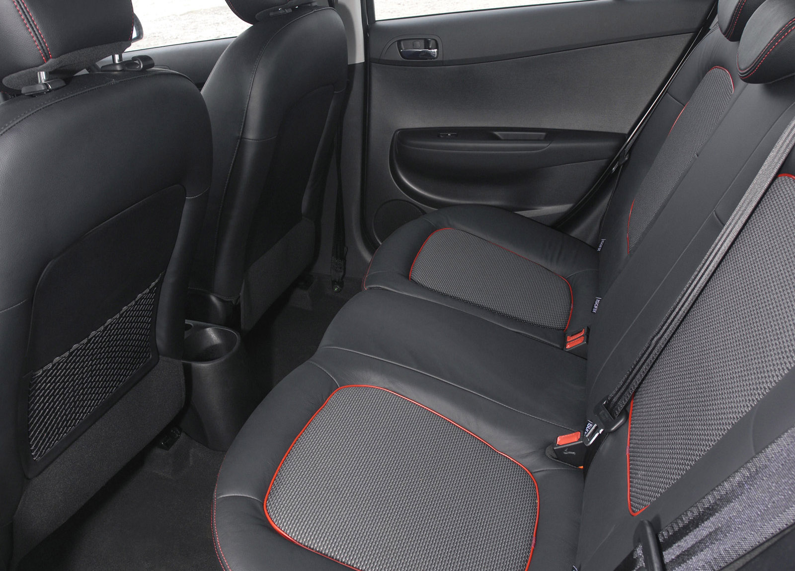 Hyundai i20 photo #83