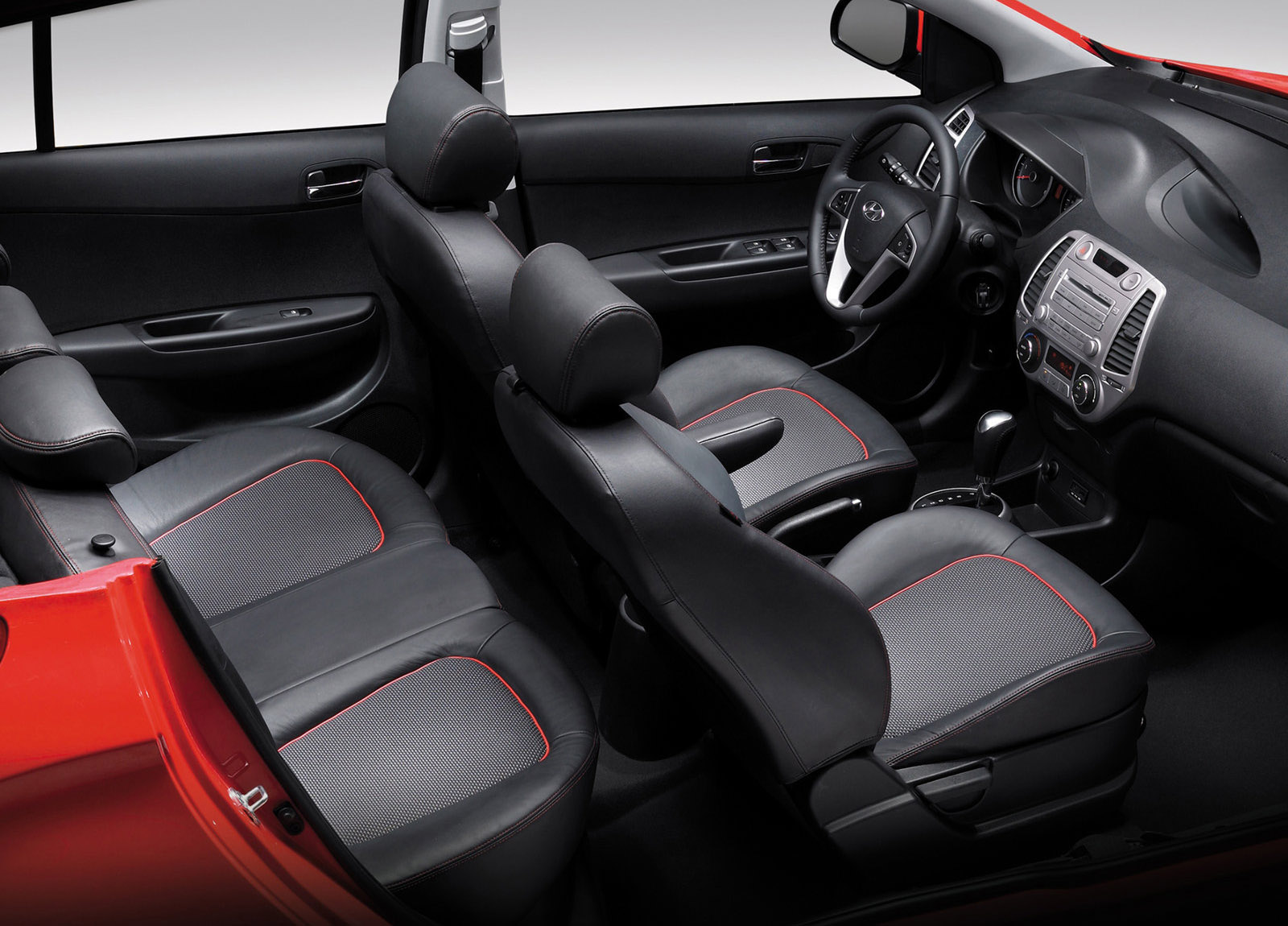 Hyundai i20 photo #89