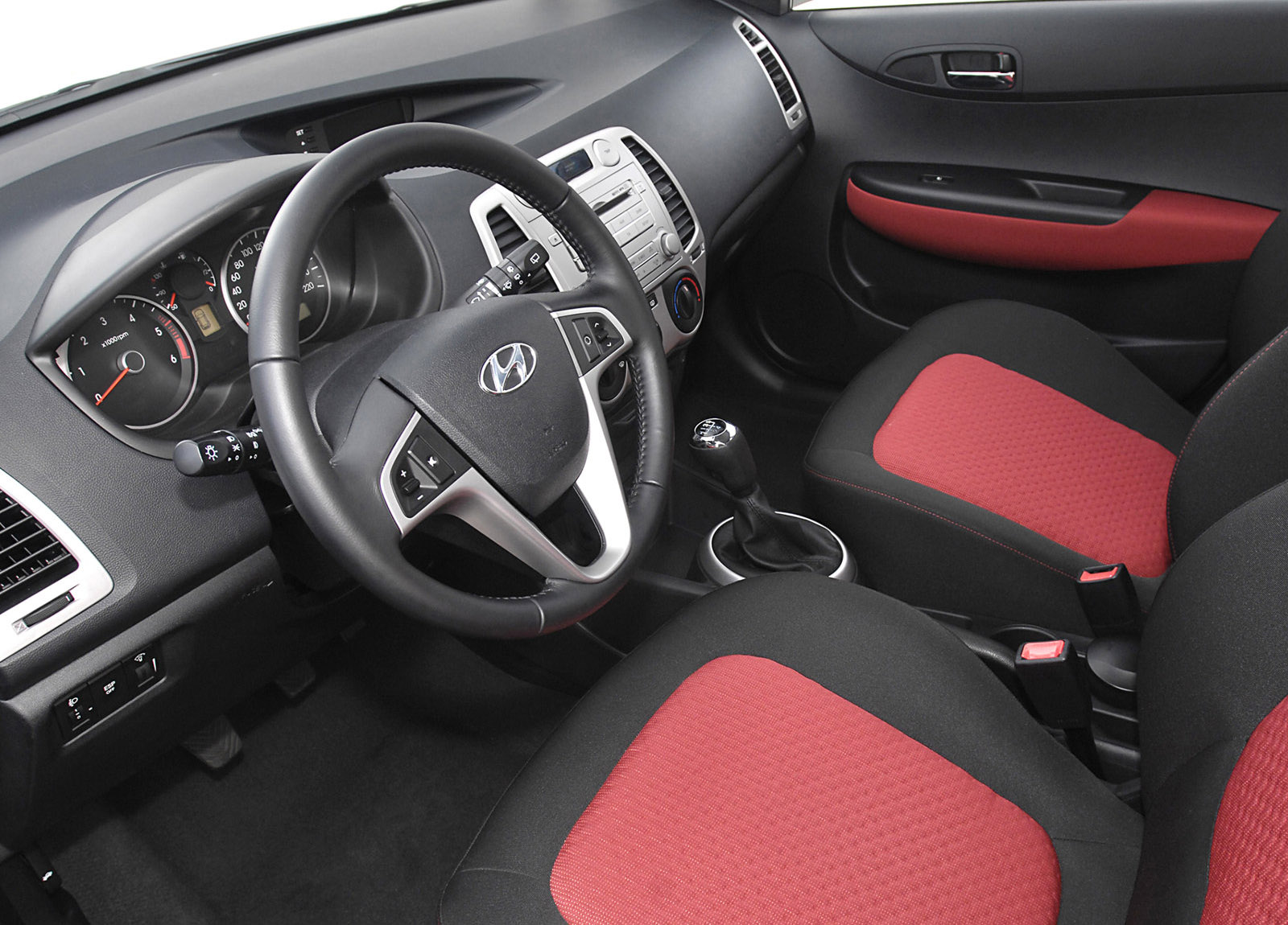 Hyundai i20 photo #94