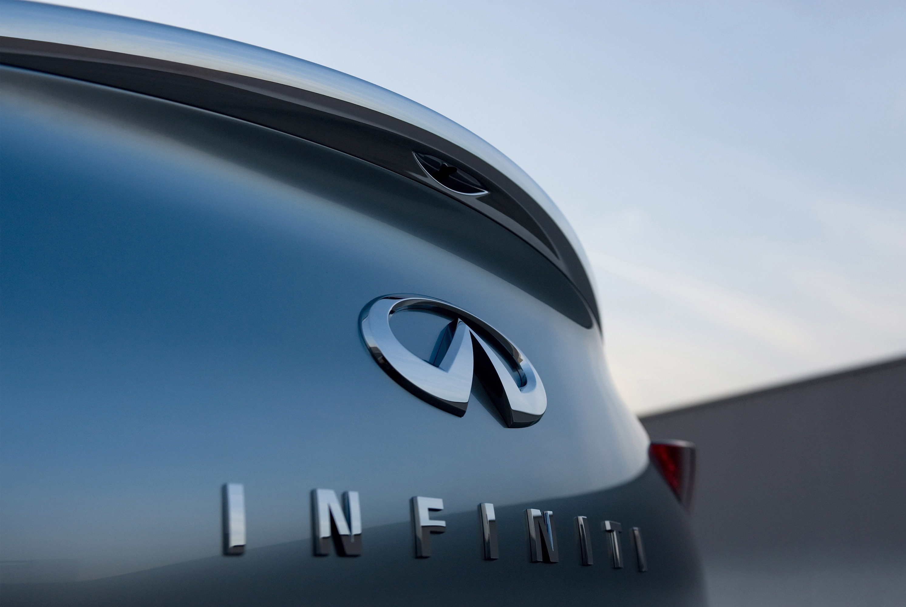 Infiniti Essence Concept photo #27