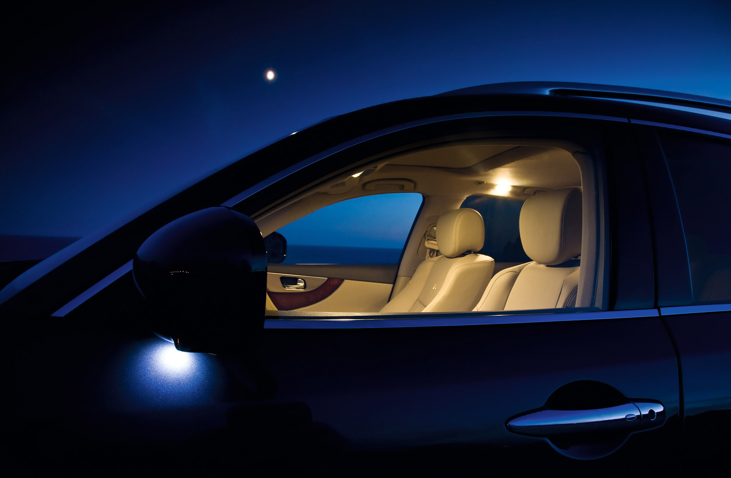 Infiniti FX37 photo #16
