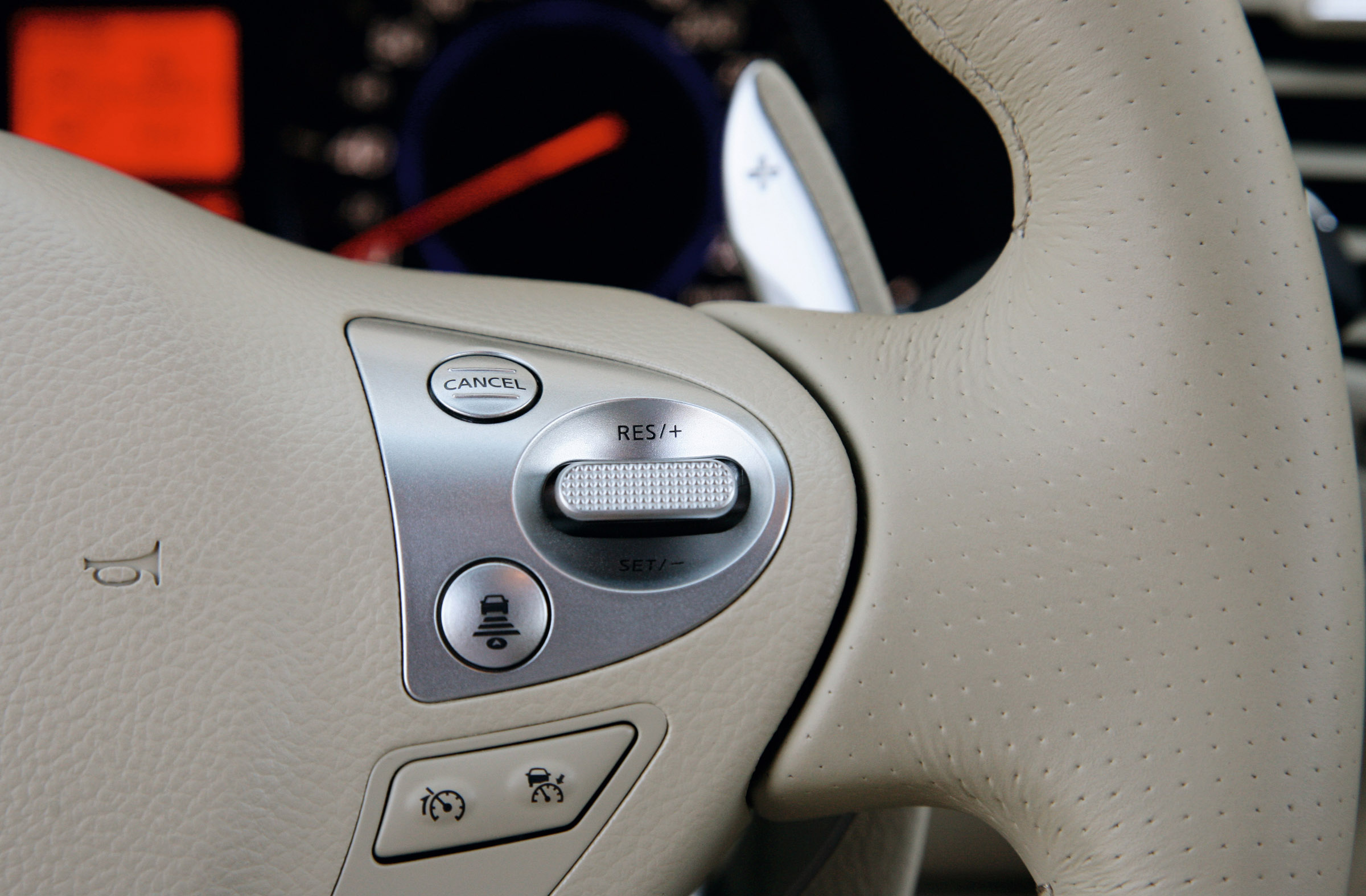 Infiniti FX37 photo #20