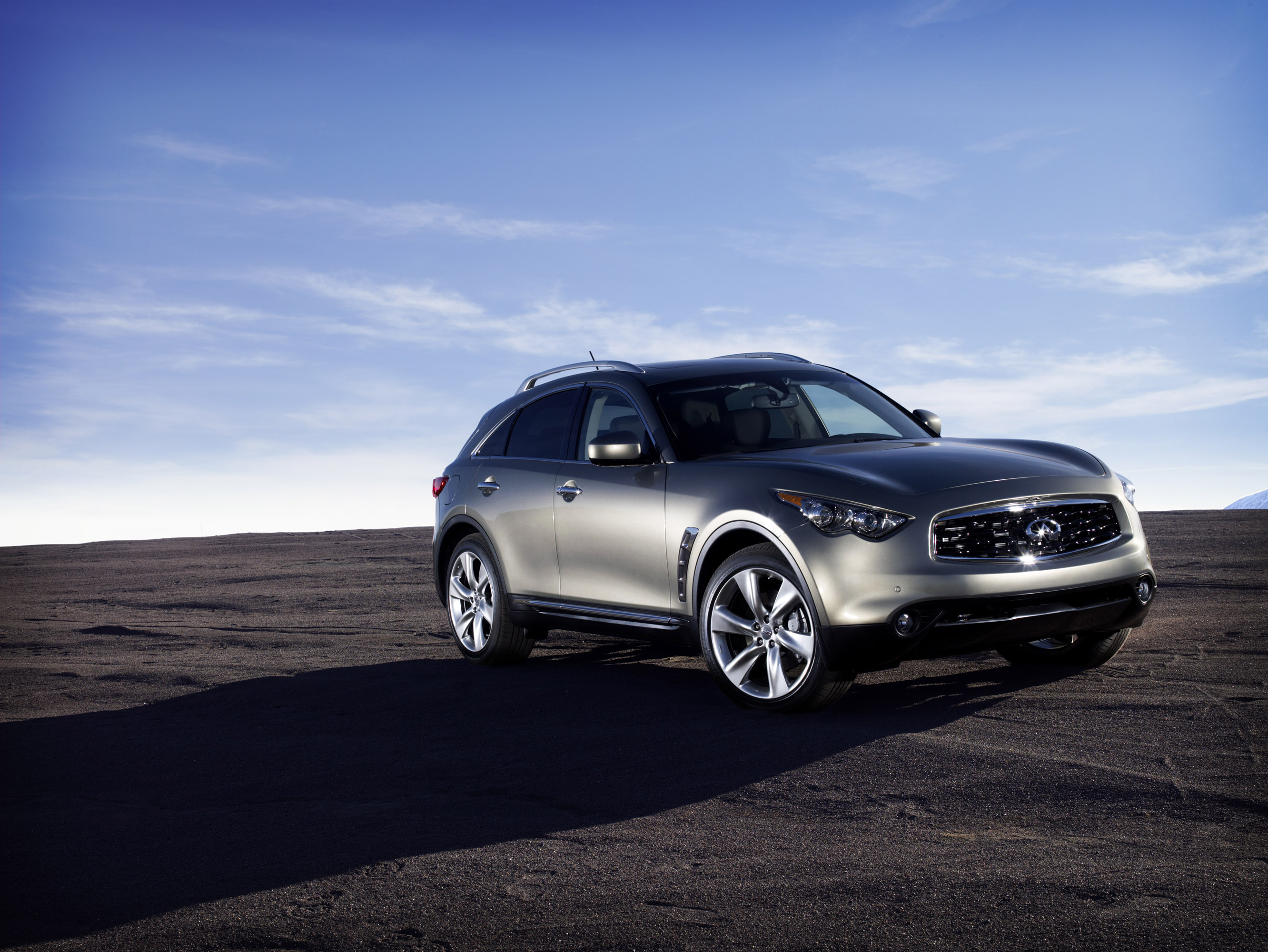 Infiniti FX50 photo #1