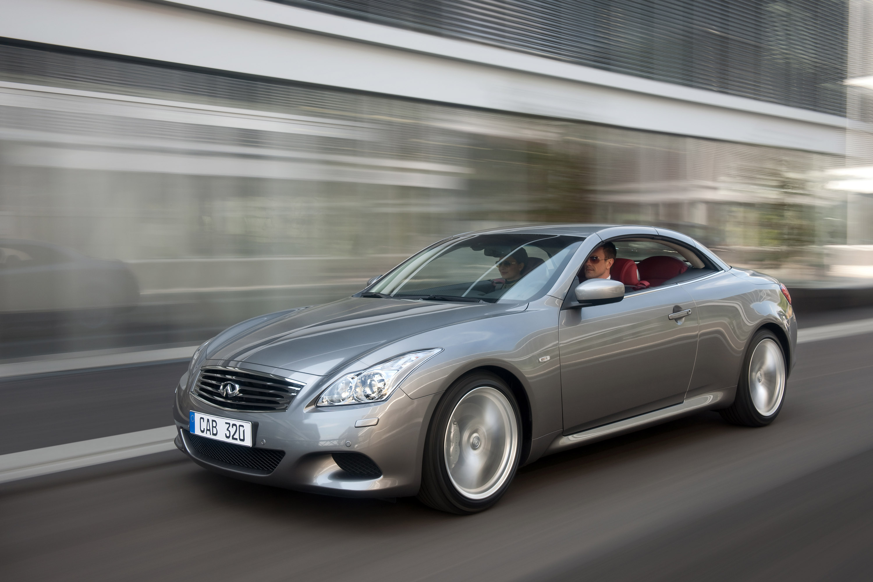 Infiniti G37 Convertible photo #3