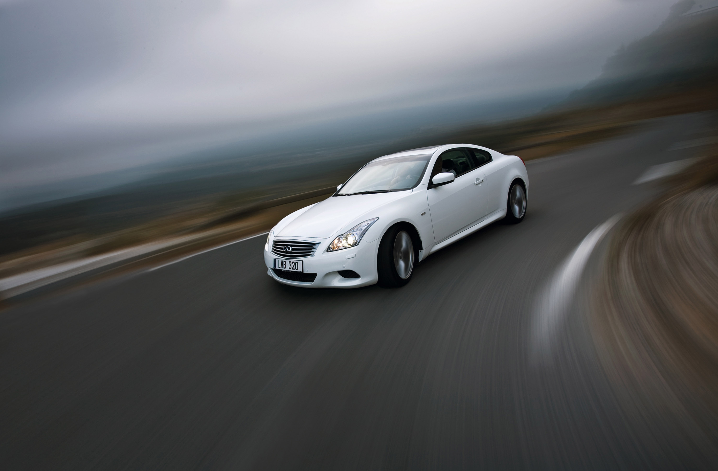 Infiniti G37 Coupe photo #2