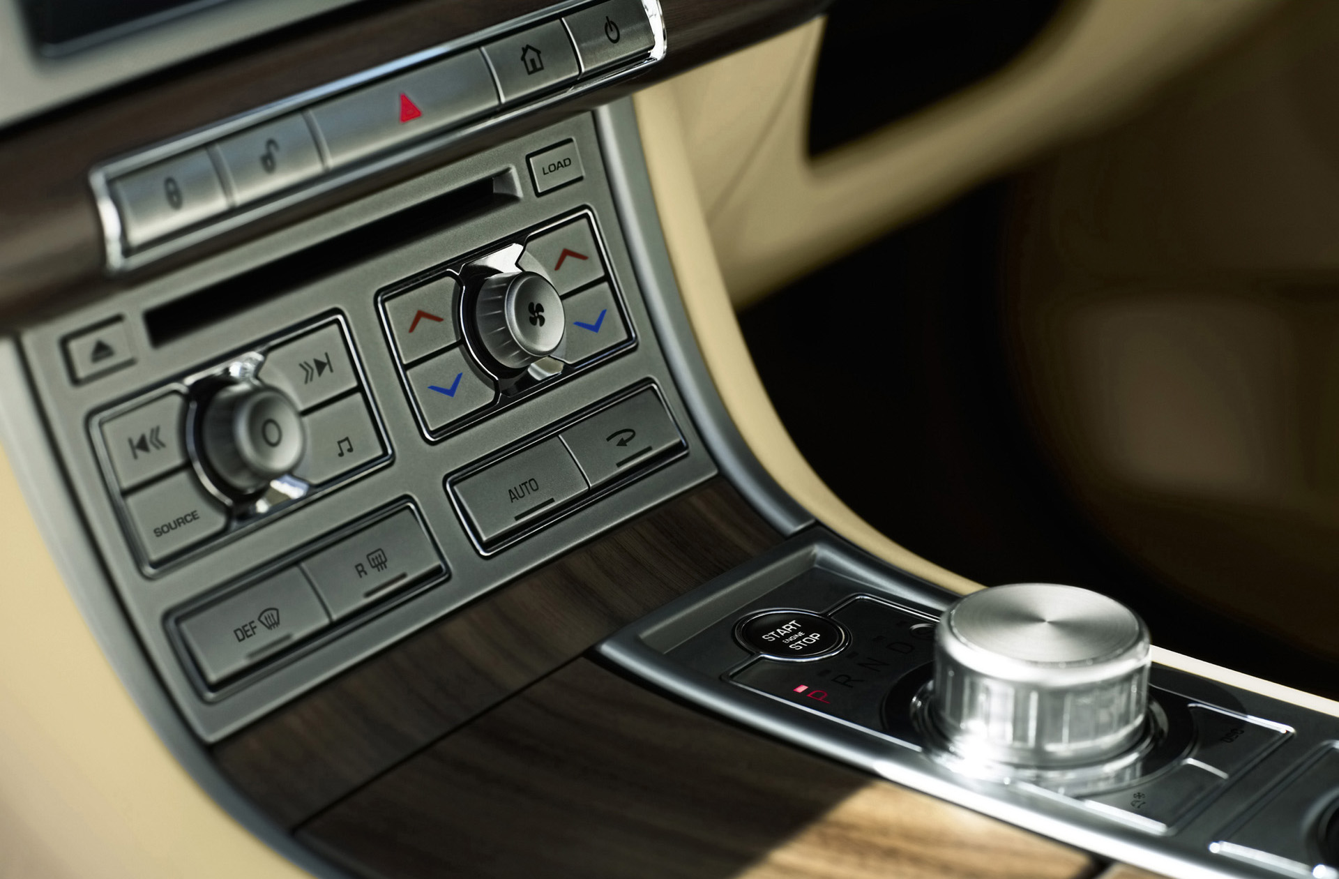 Jaguar XF photo #34