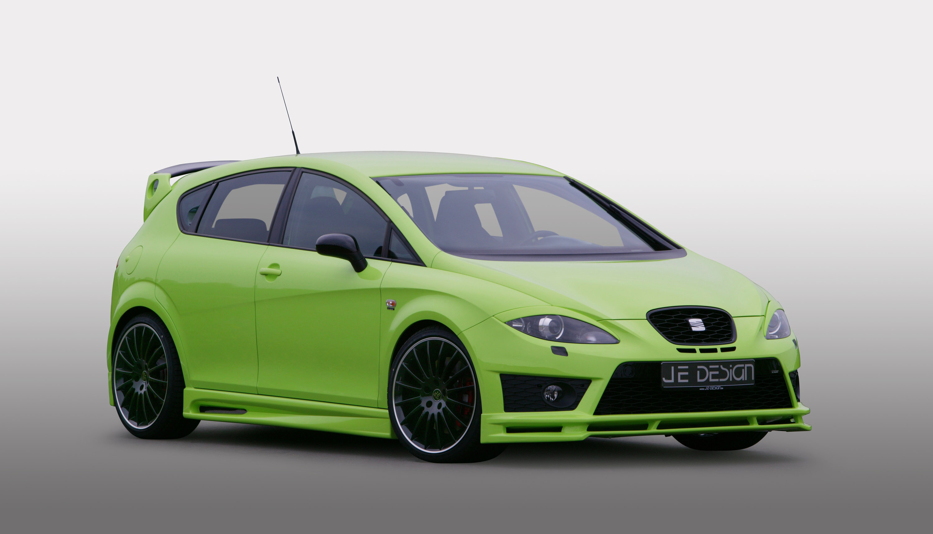 JE DESIGN Seat Leon Cupra photo #1