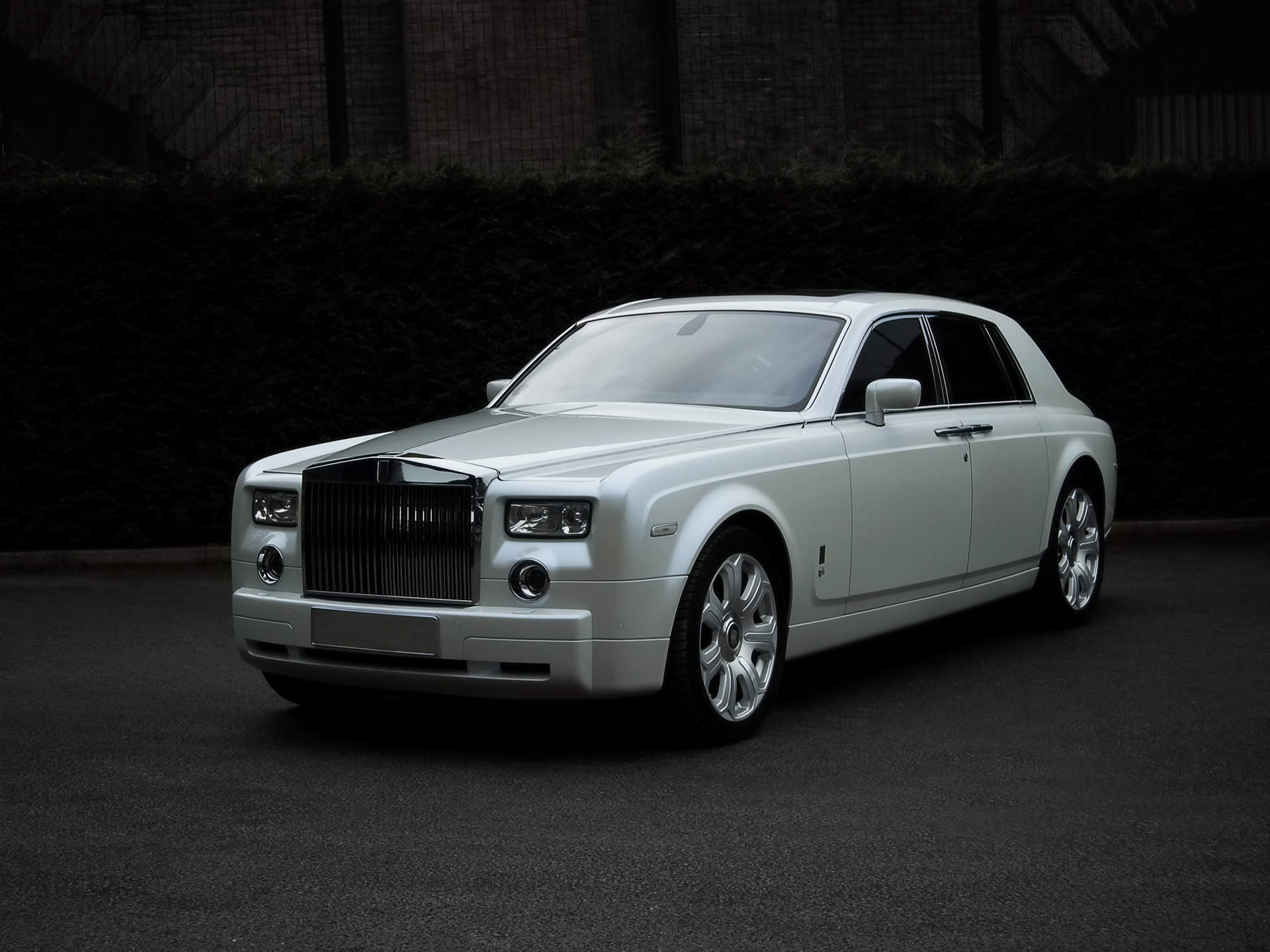 Kahn Rolls-Royce Phantom photo #1