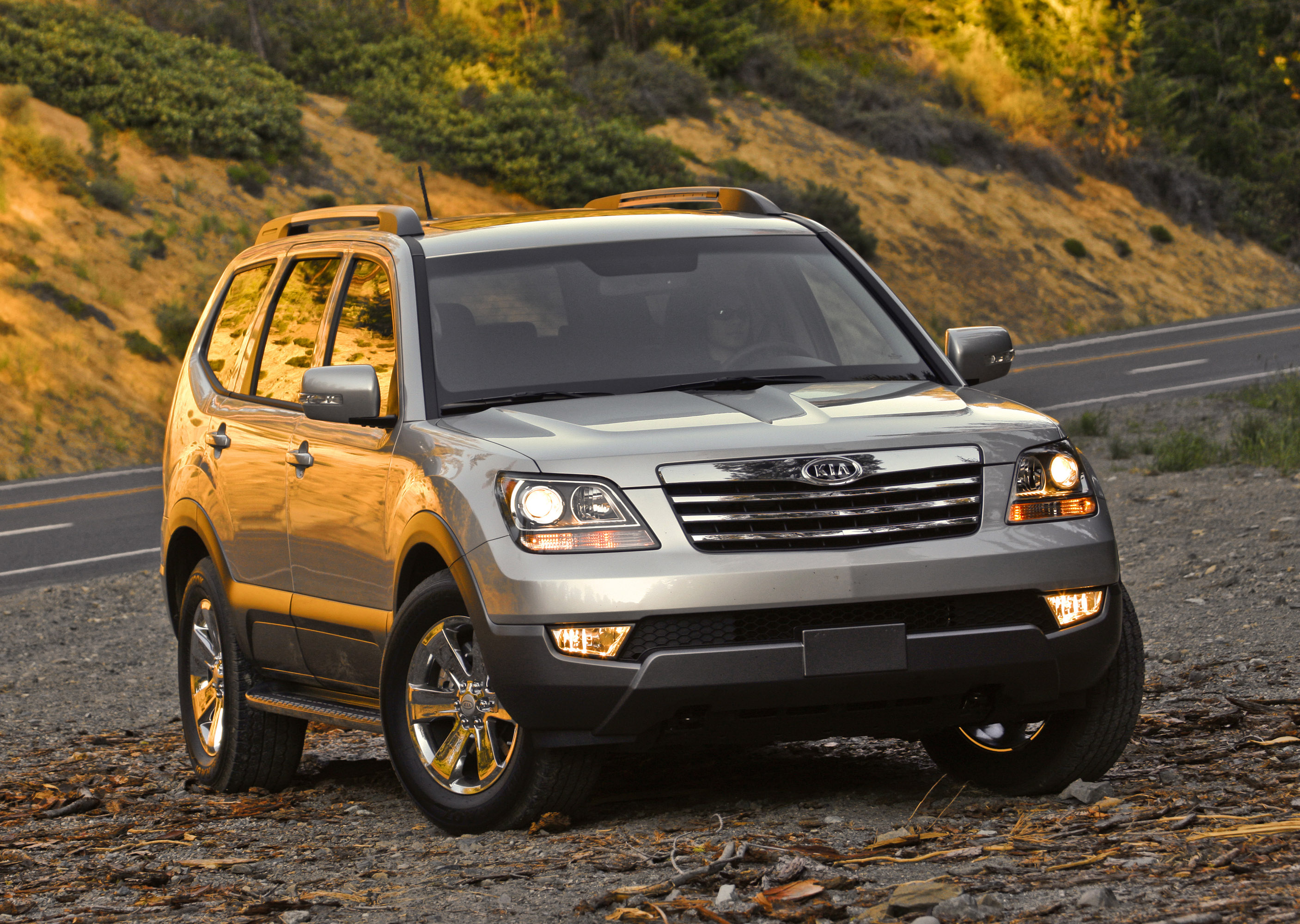 Kia Borrego photo #19