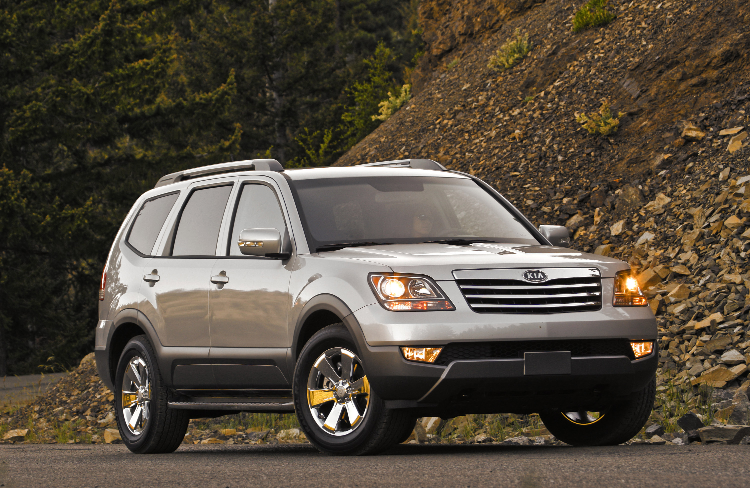 Kia Borrego photo #27