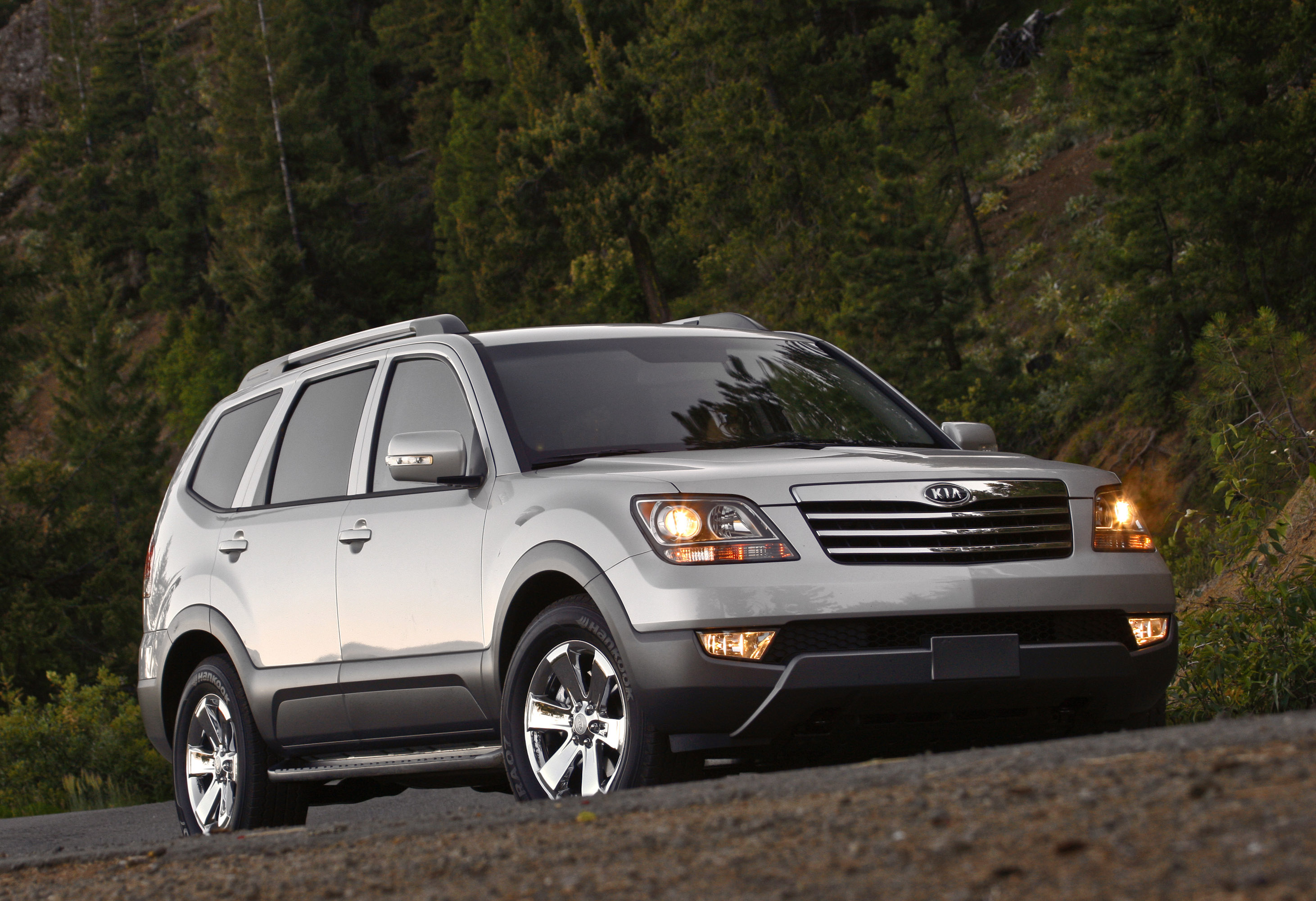 Kia Borrego photo #29