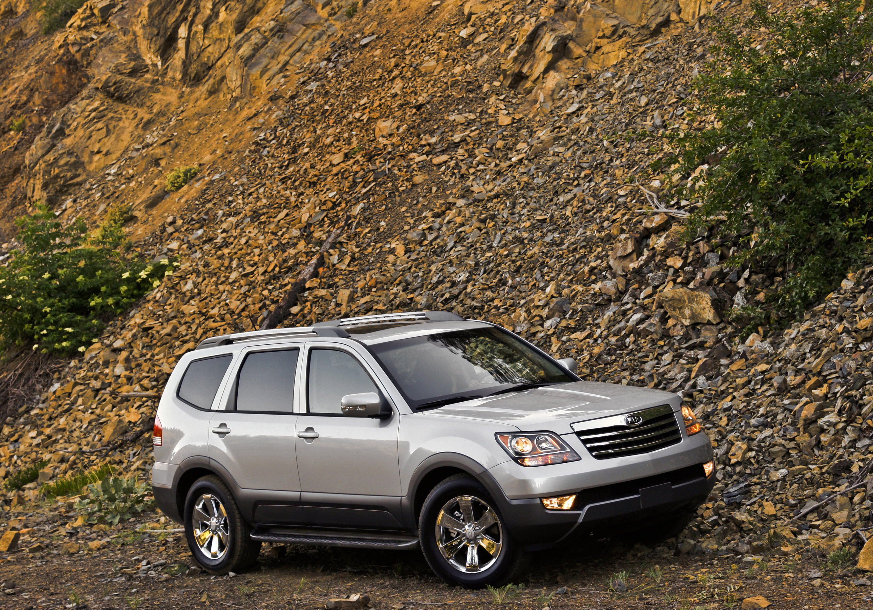 Kia Borrego photo #53