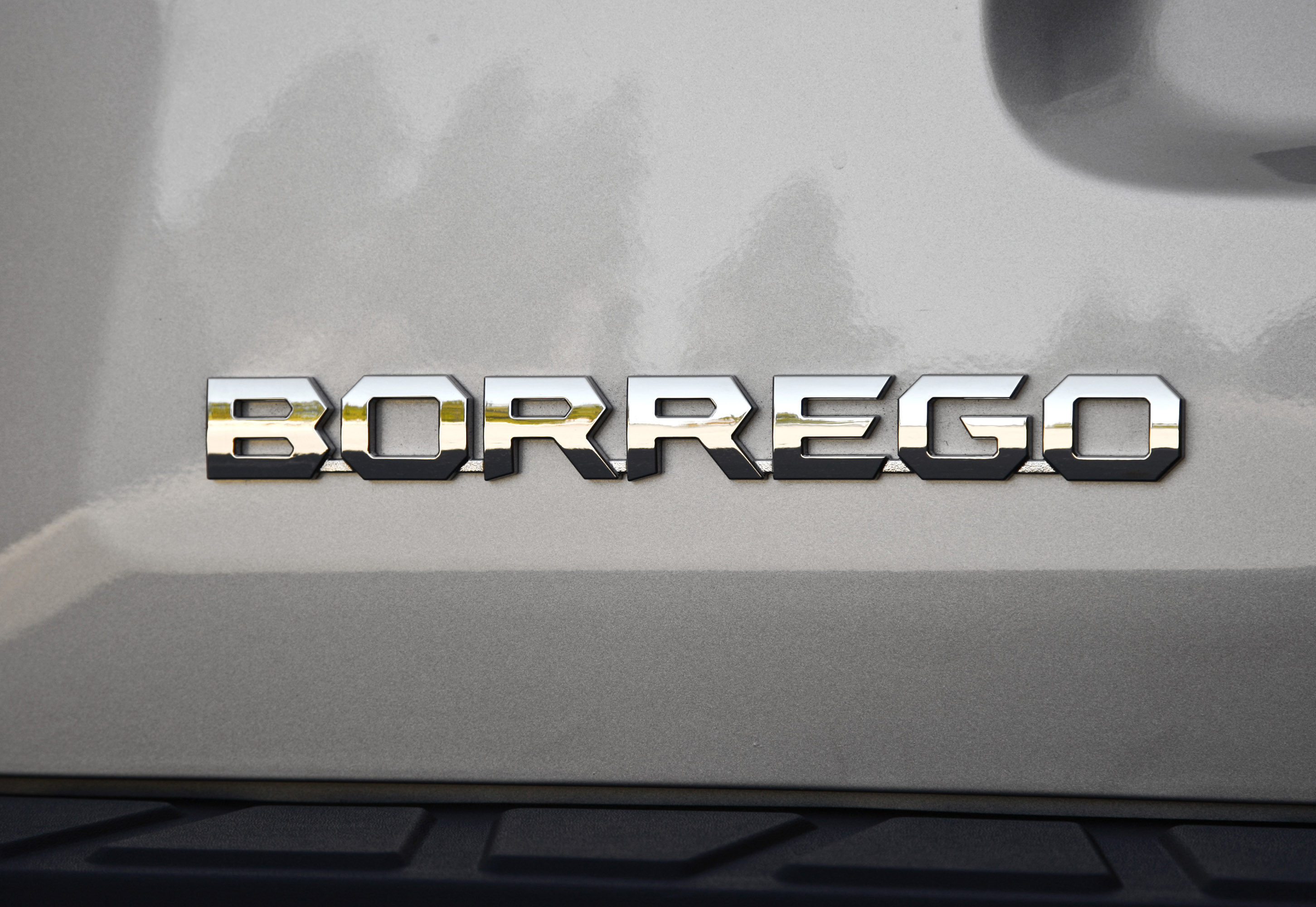 Kia Borrego photo #70