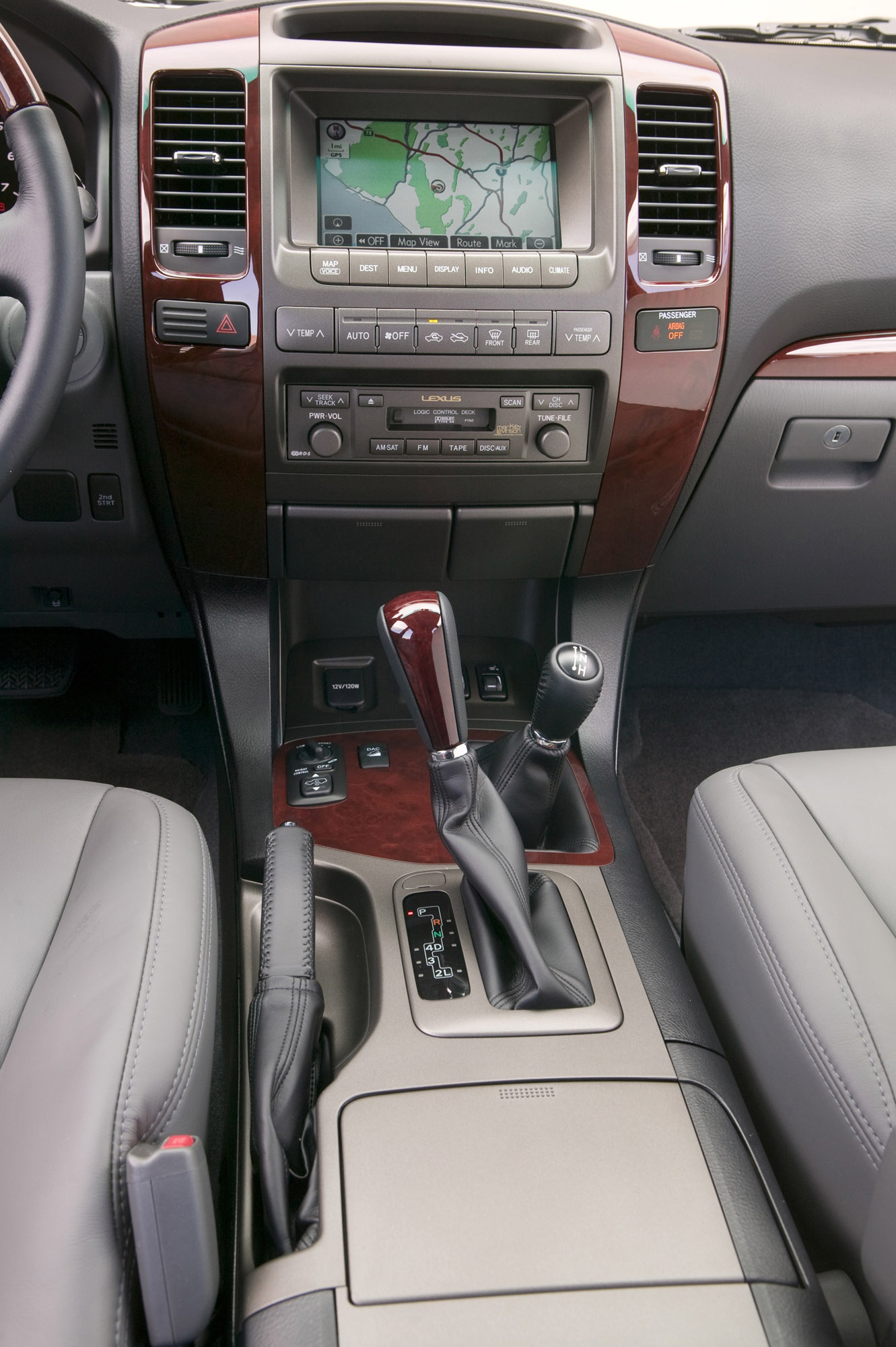 Lexus GX 470 photo #28