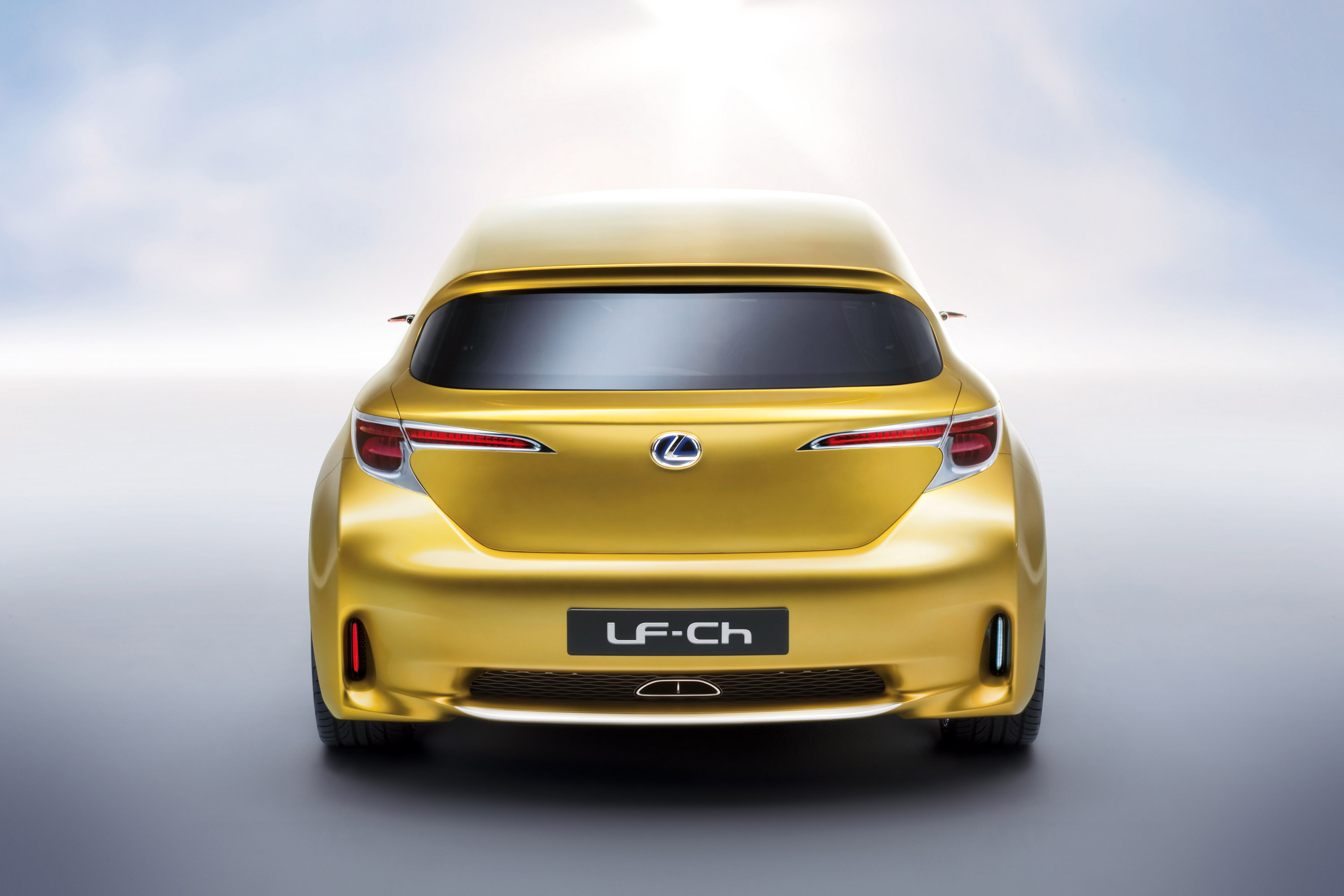 Lexus LF-Ch Concept photo #4