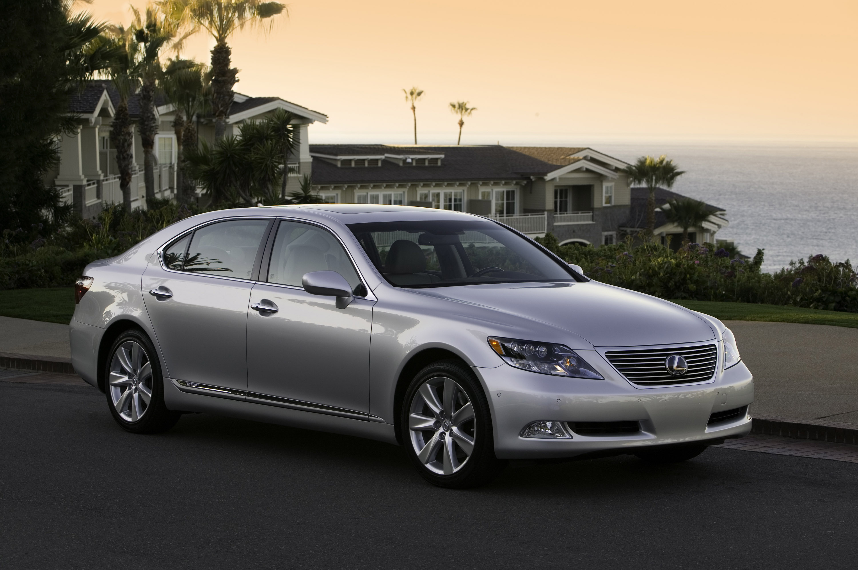 LF 600 Lexus