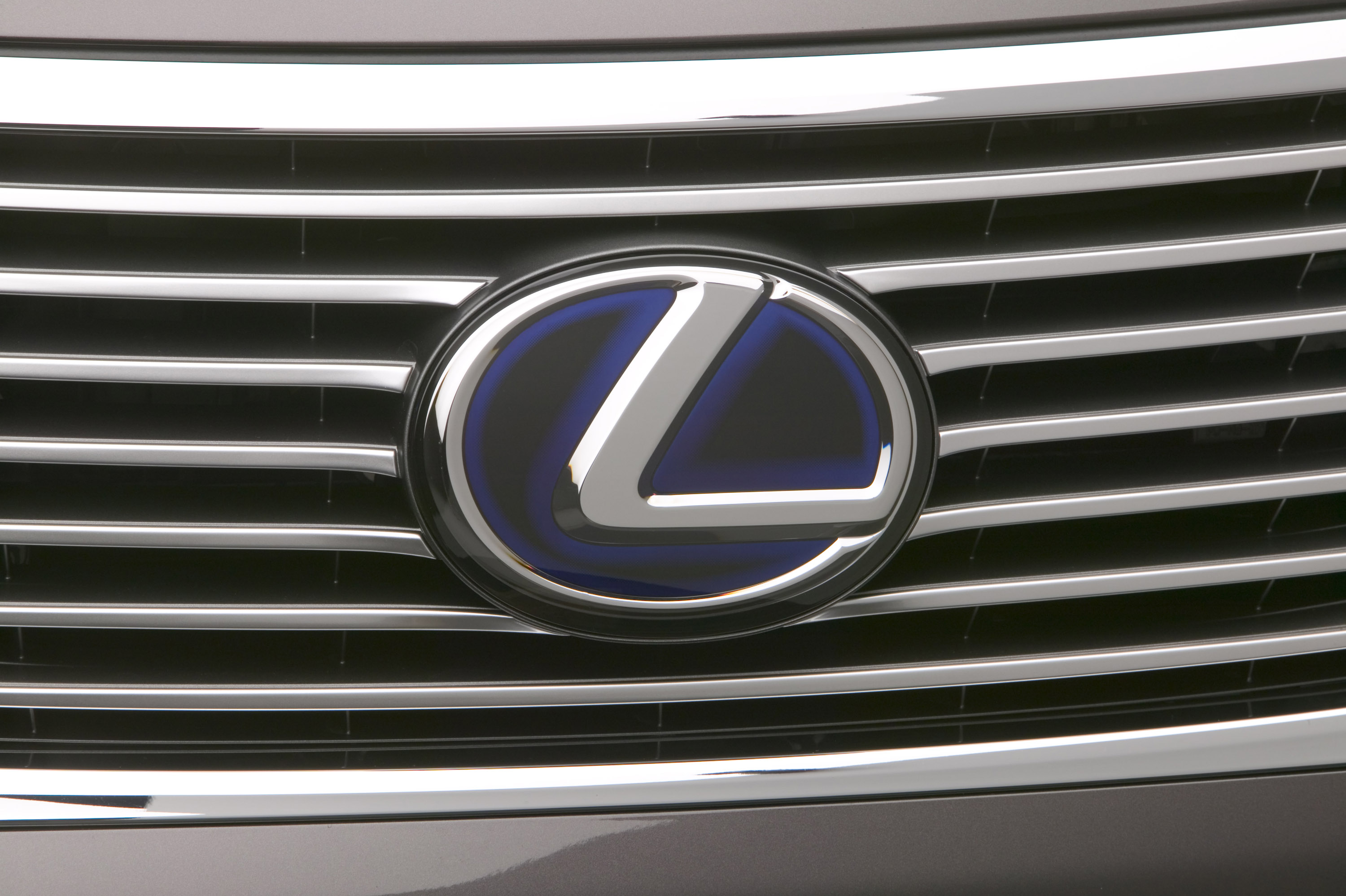 Lexus LS 600h L photo #40