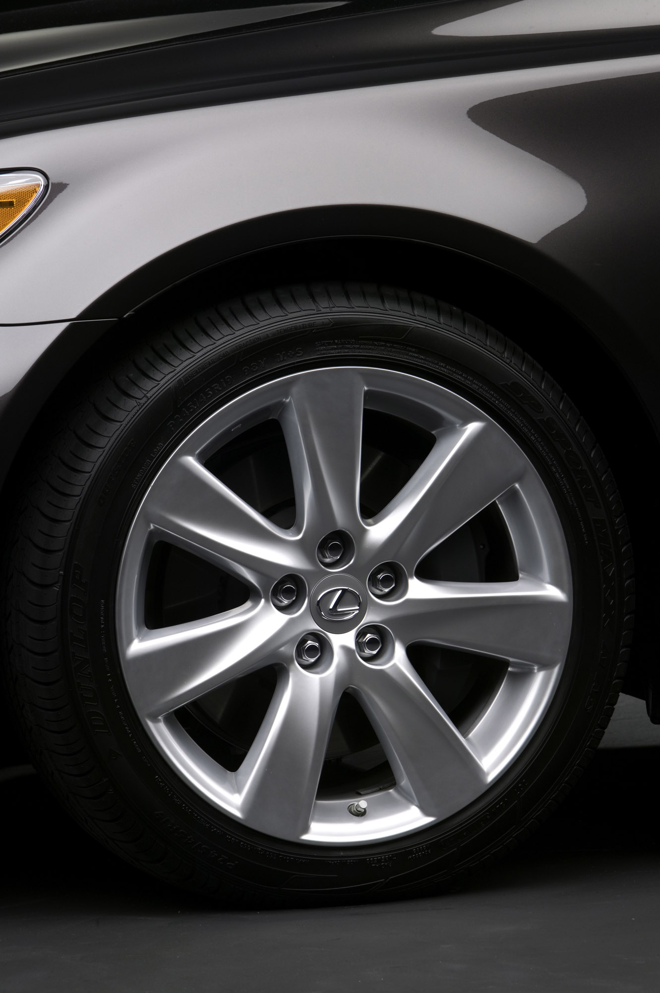 Lexus LS 600h L photo #41