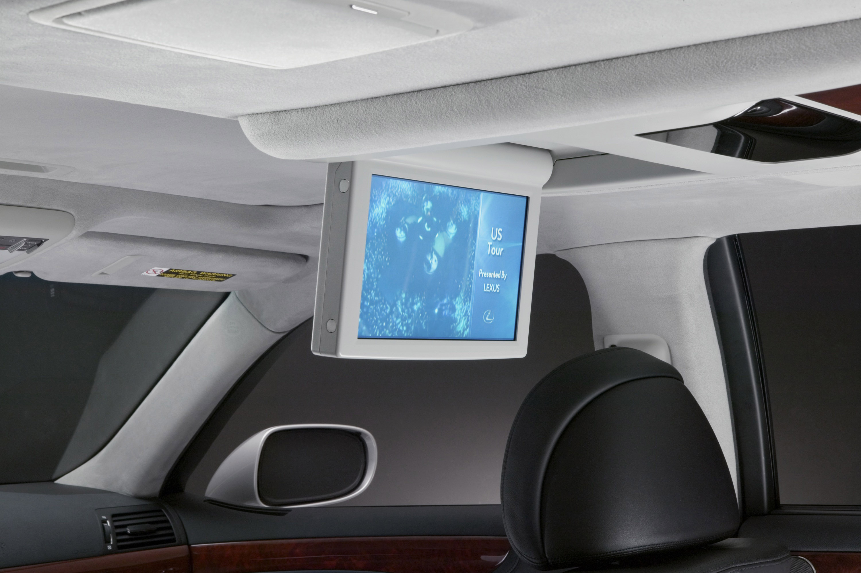 Lexus LS 600h L photo #45