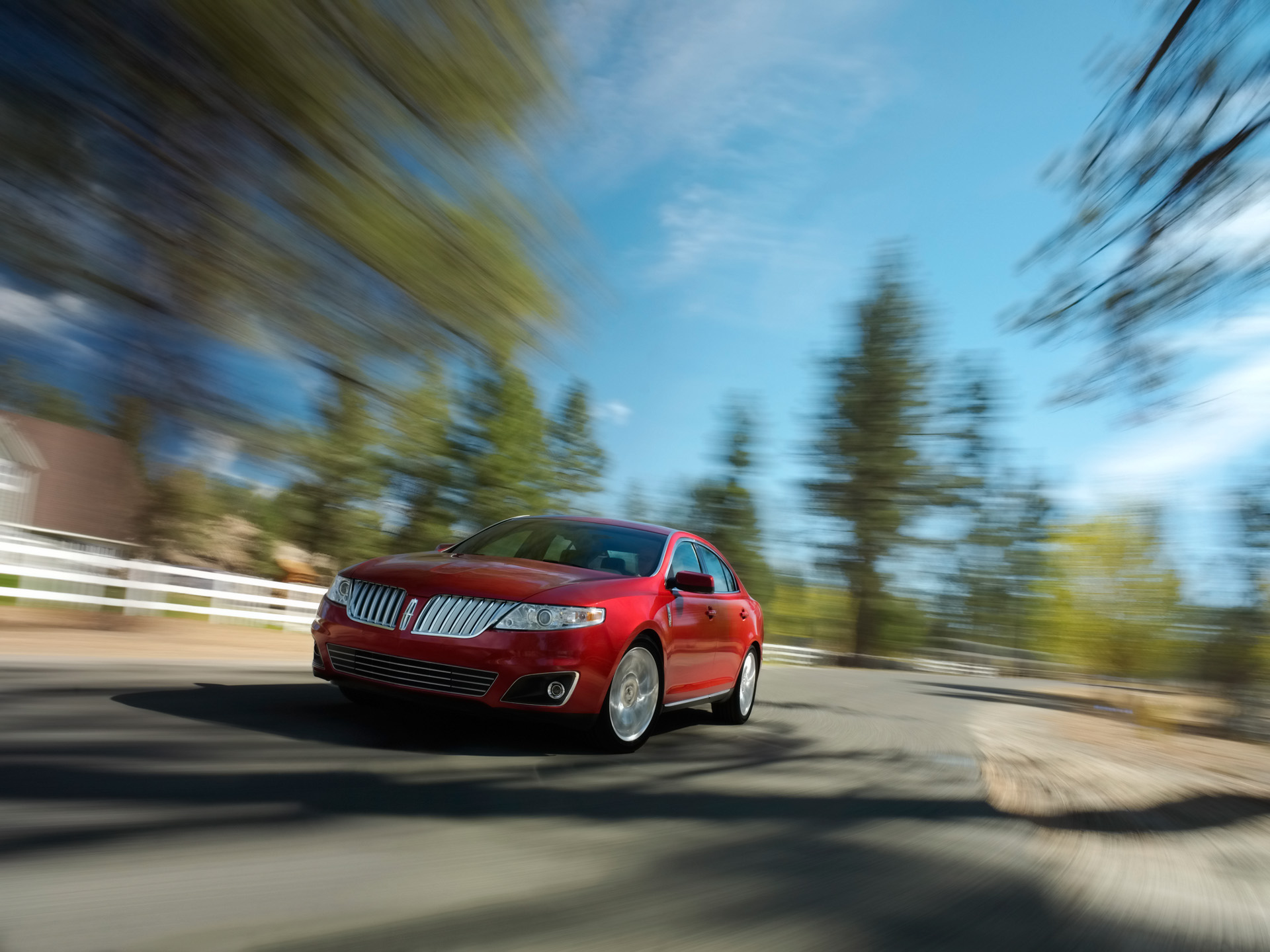 Lincoln MKS photo #2