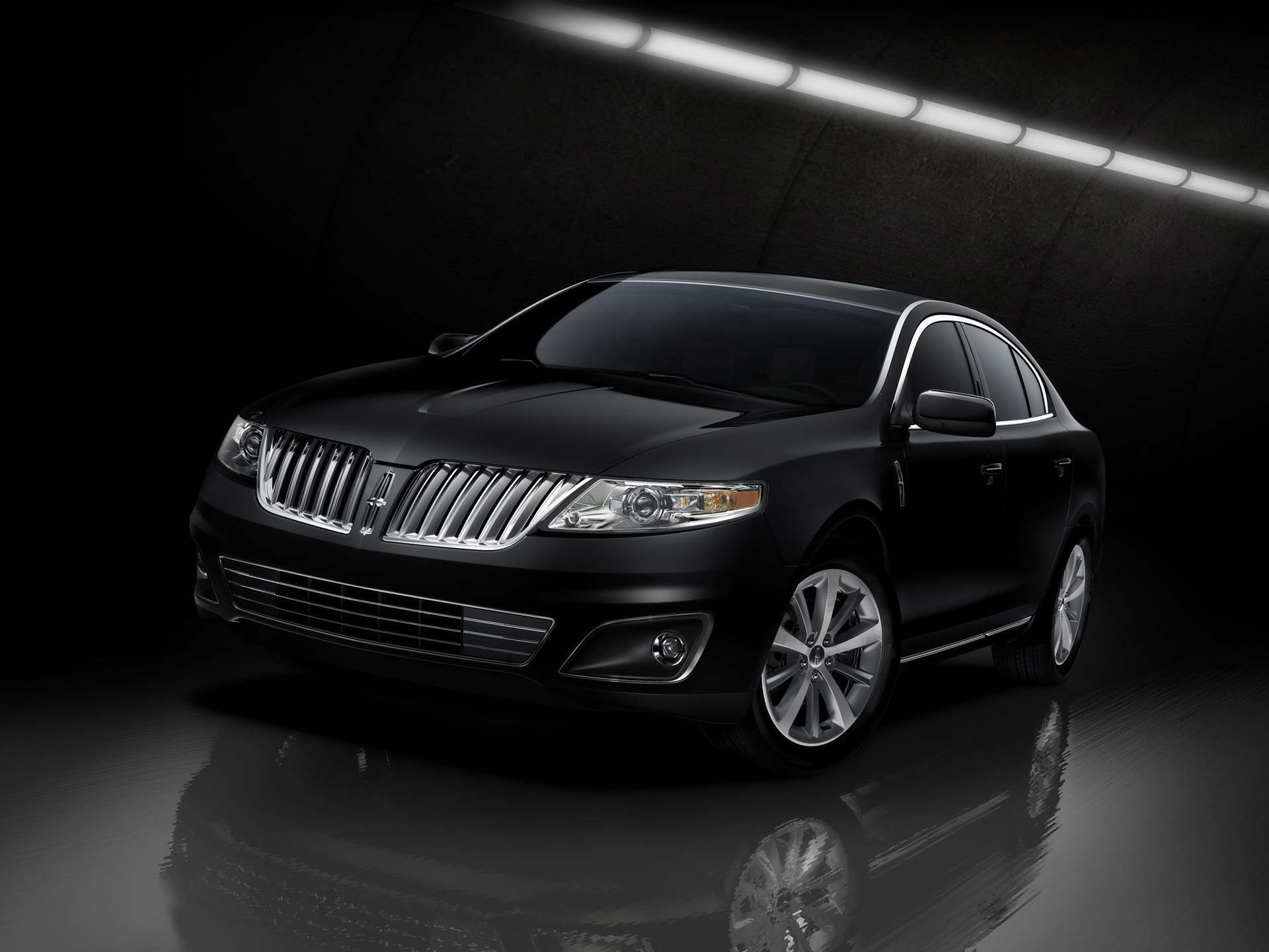 Lincoln MKS photo #3